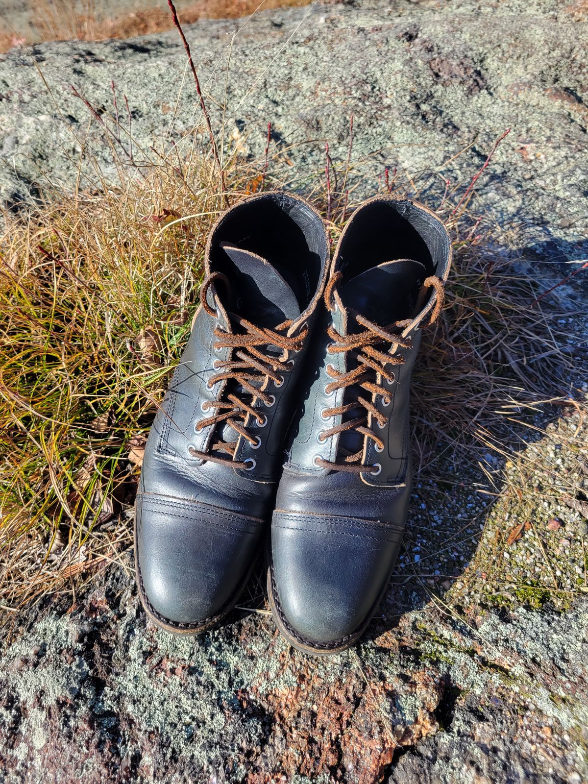 Photo by cherninHVAC on November 4, 2022 of the Thursday Vanguard in Horween Indigo Chromexcel.