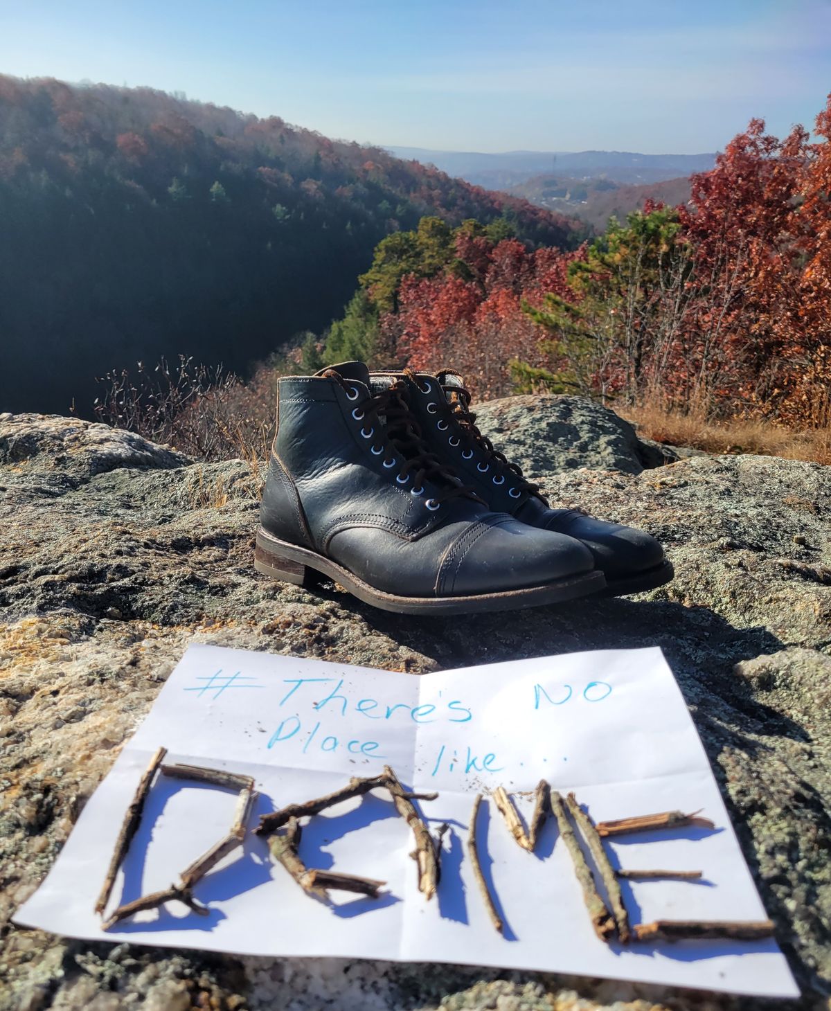 Photo by cherninHVAC on November 4, 2022 of the Thursday Vanguard in Horween Indigo Chromexcel.
