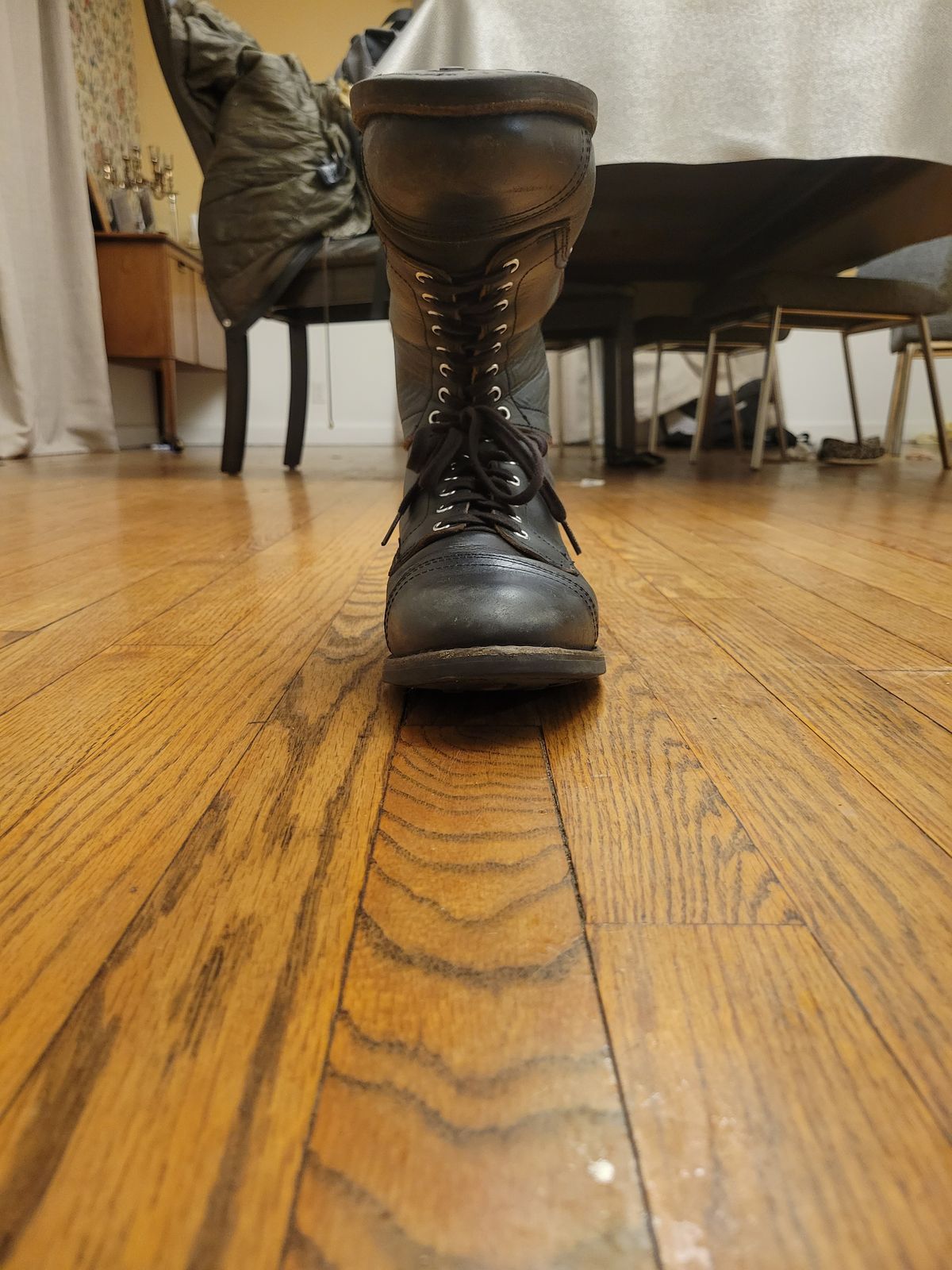 Photo by cherninHVAC on January 5, 2023 of the Thursday Vanguard in Horween Indigo Chromexcel.