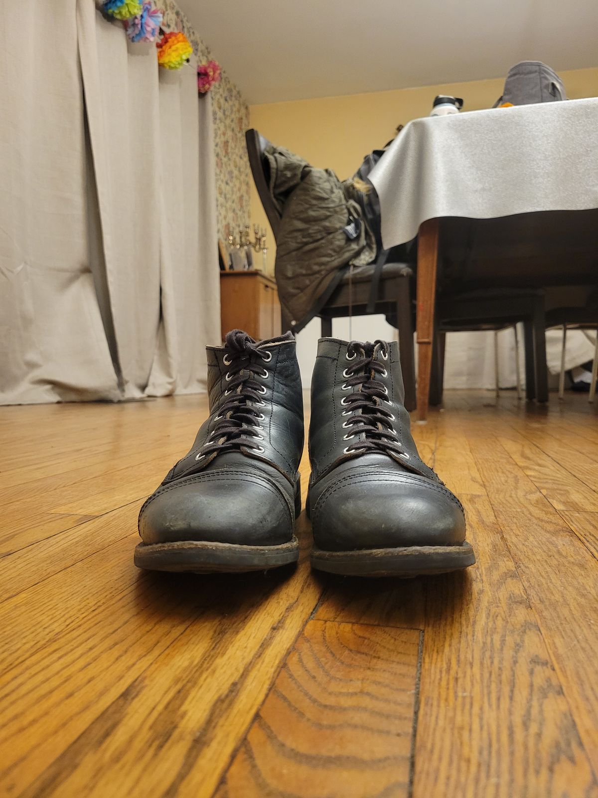 Photo by cherninHVAC on January 5, 2023 of the Thursday Vanguard in Horween Indigo Chromexcel.