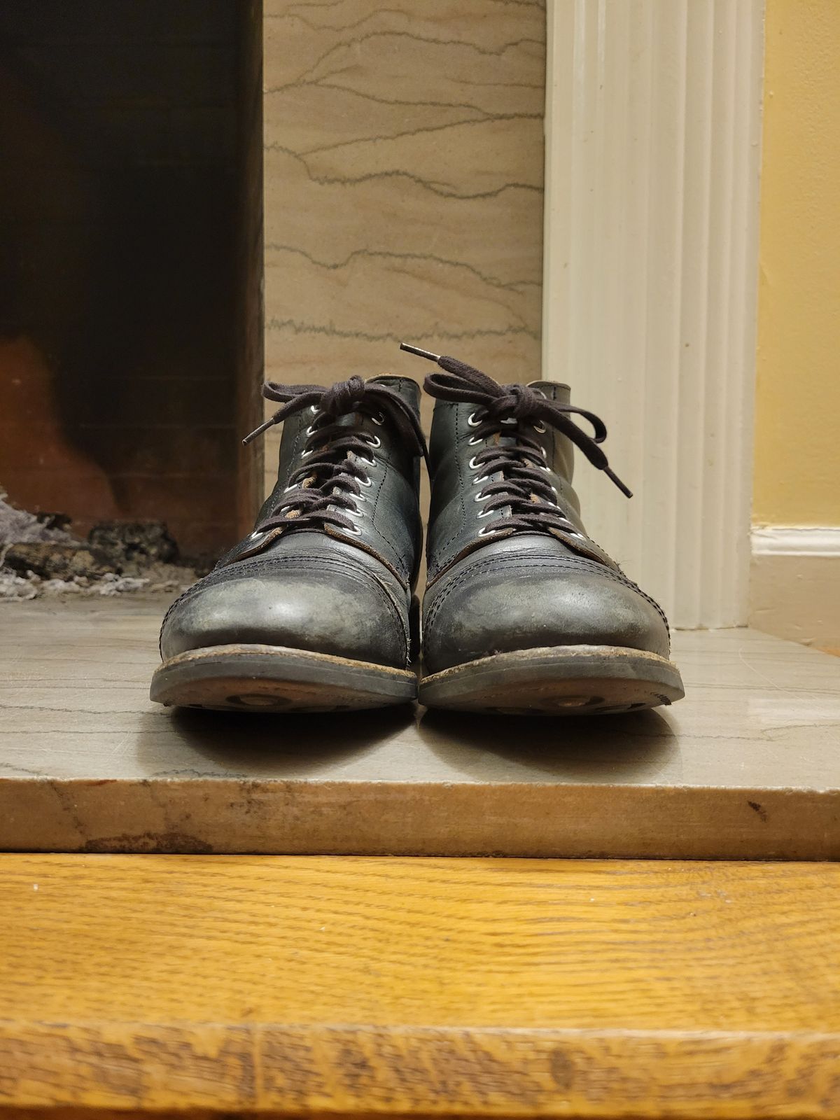 Photo by cherninHVAC on February 6, 2023 of the Thursday Vanguard in Horween Indigo Chromexcel.