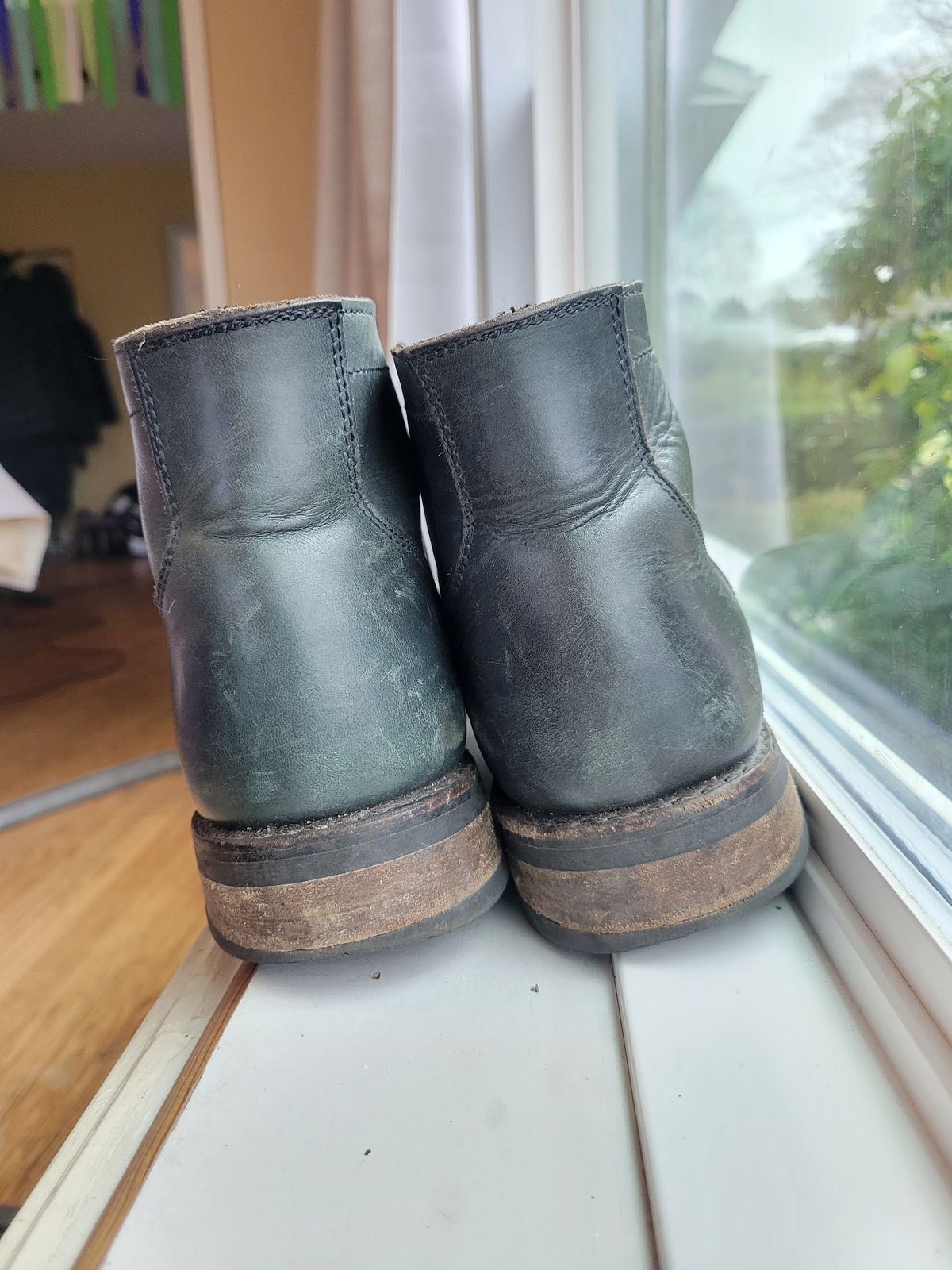 Photo by cherninHVAC on April 5, 2023 of the Thursday Vanguard in Horween Indigo Chromexcel.
