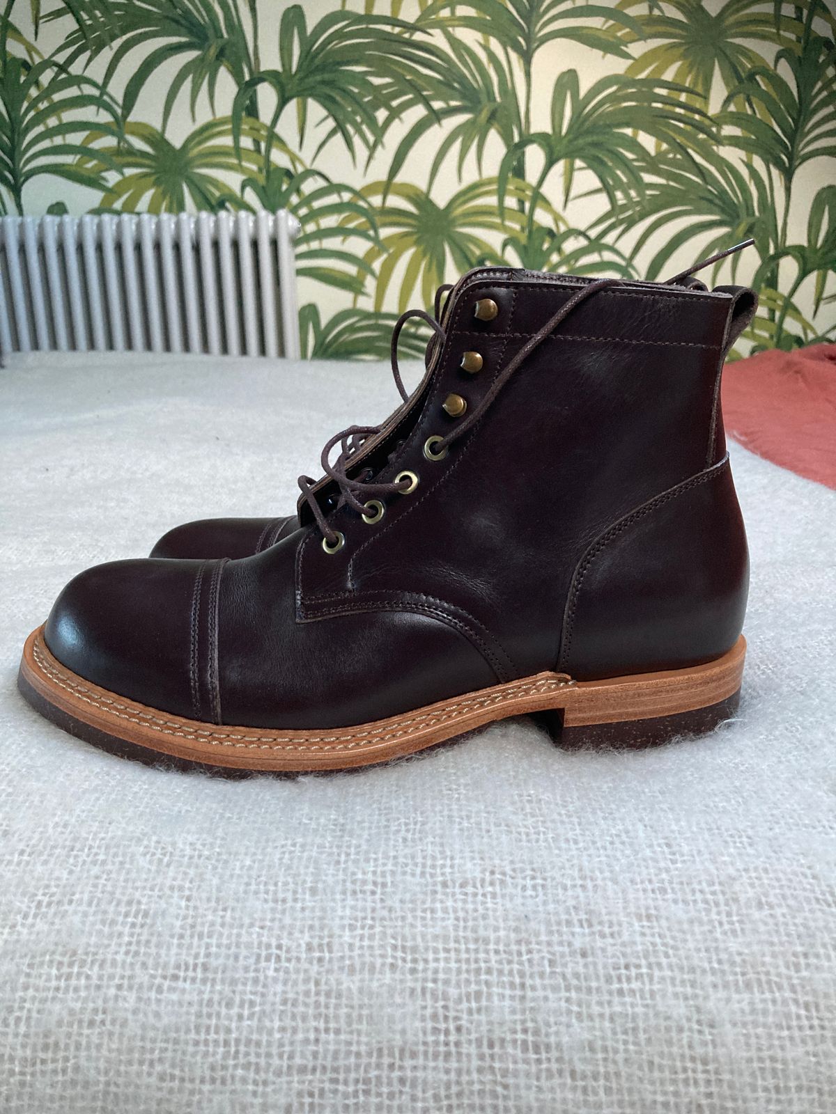 Photo by therattle on October 1, 2022 of the Jakkrabbits Field Boots in Indonesian Dark Brown Pull Up.