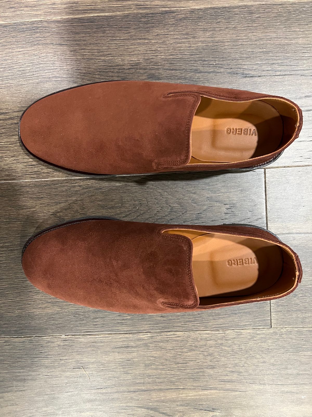 Photo by sixstringsmash on November 1, 2023 of the Viberg Slipper in Terre Calf Suede.
