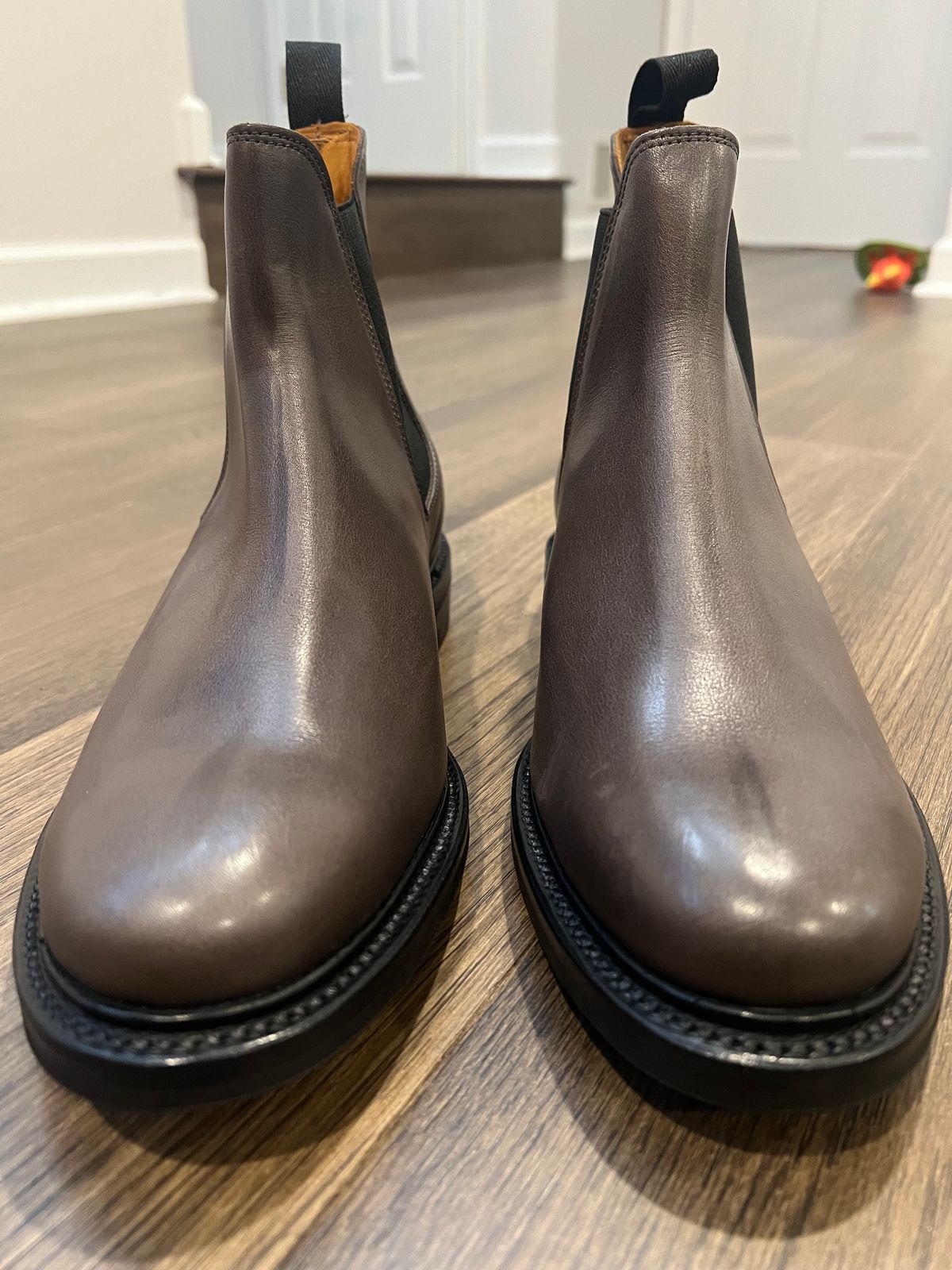 Photo by sixstringsmash on November 3, 2023 of the Viberg Chelsea in C.F. Stead Winter Smoke Classic Calf.