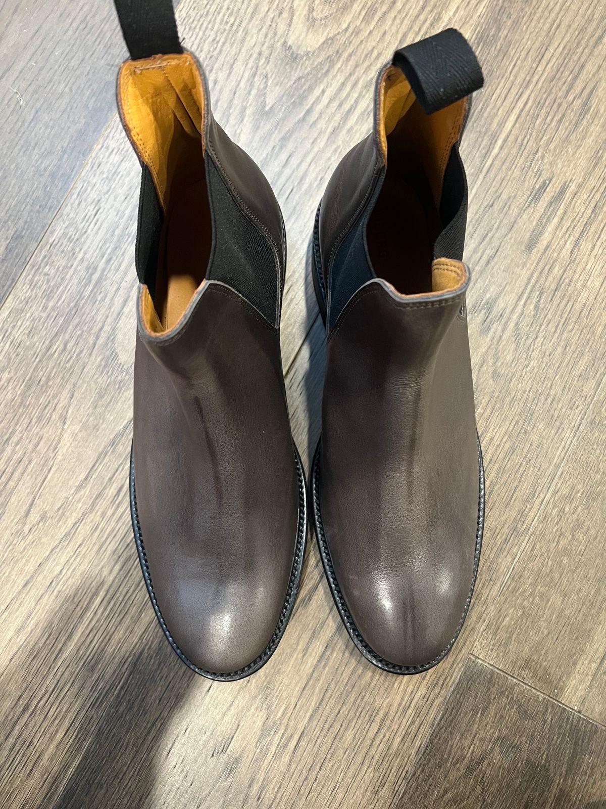 Photo by sixstringsmash on November 3, 2023 of the Viberg Chelsea in C.F. Stead Winter Smoke Classic Calf.