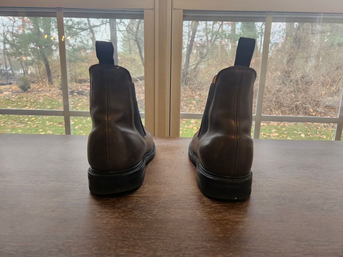 Photo by sixstringsmash on December 4, 2023 of the Viberg Chelsea in C.F. Stead Winter Smoke Classic Calf.
