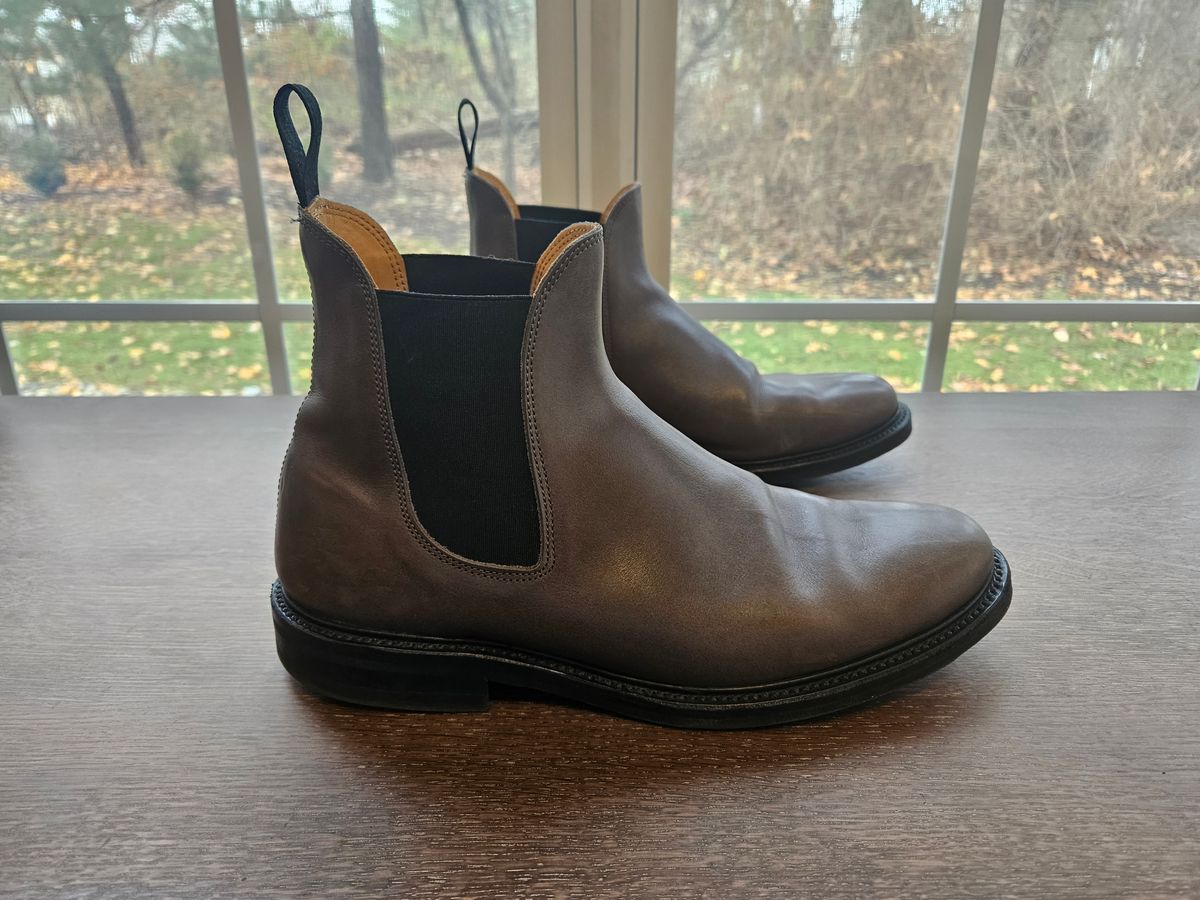Photo by sixstringsmash on December 4, 2023 of the Viberg Chelsea in C.F. Stead Winter Smoke Classic Calf.