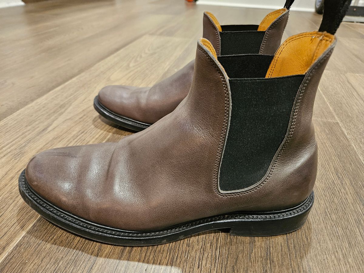Photo by sixstringsmash on January 5, 2024 of the Viberg Chelsea in C.F. Stead Winter Smoke Classic Calf.