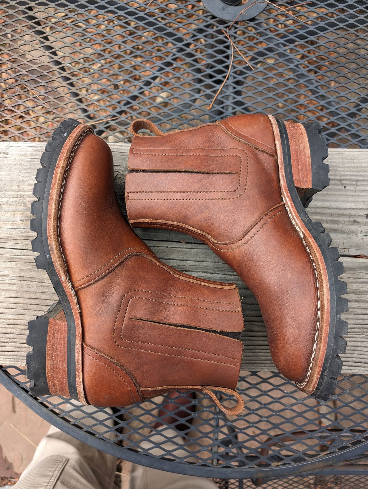 Photo by ninjagin on January 2, 2024 of the Nicks Work Chelsea in Seidel 1964 Brown.