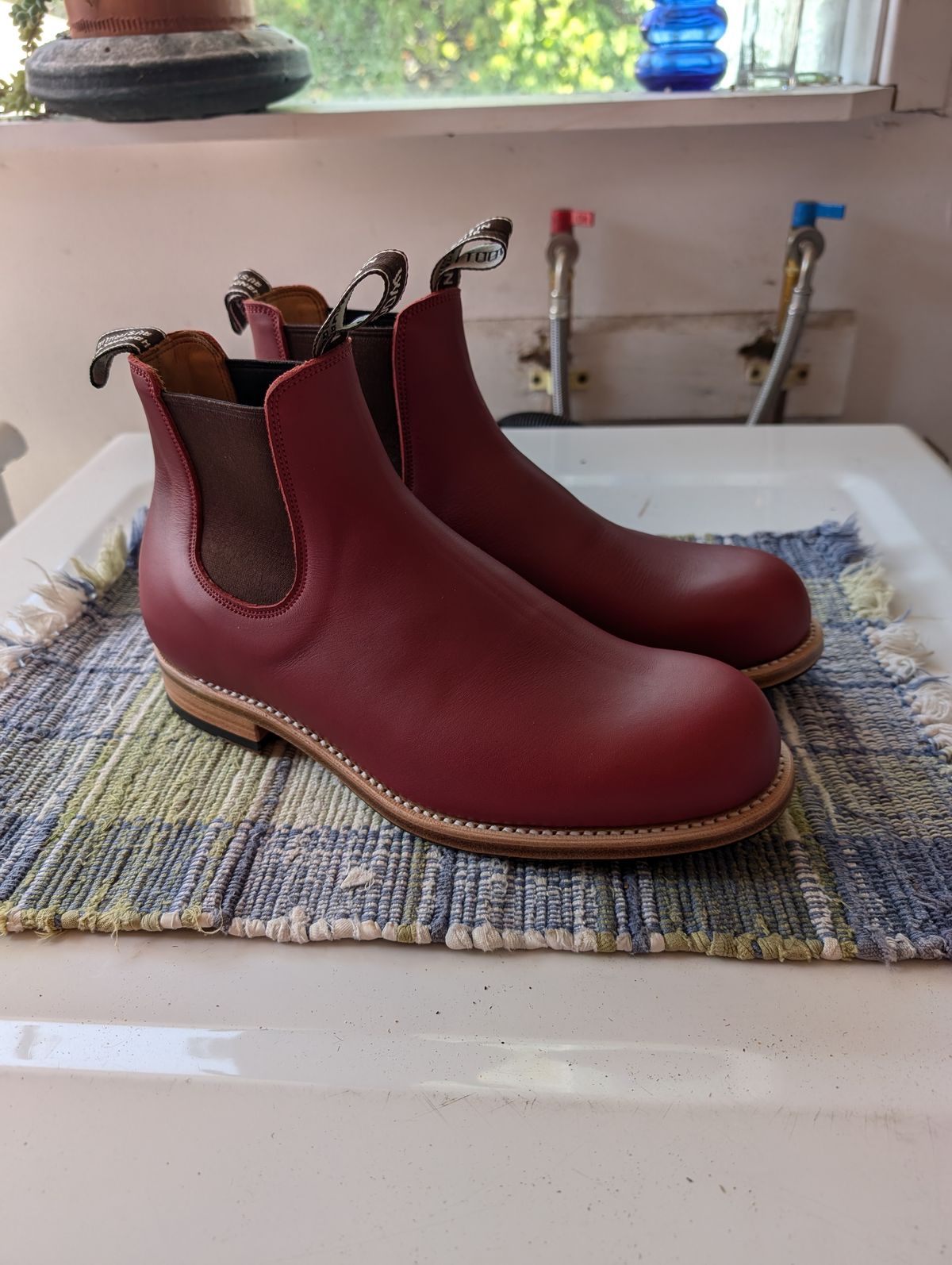 Photo by ninjagin on October 1, 2024 of the Wootten Jack Gusset in Bowden Red.