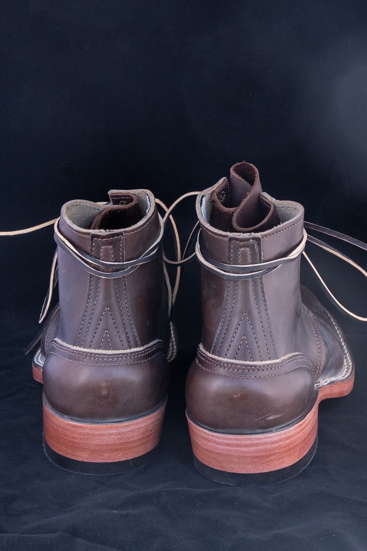 Photo by varnu on October 1, 2022 of the Nicks Robert in Horween Brown Chromexcel.