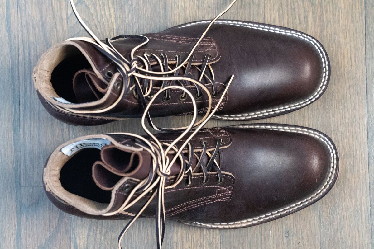 Photo by varnu on October 1, 2022 of the Nicks Robert in Horween Brown Chromexcel.