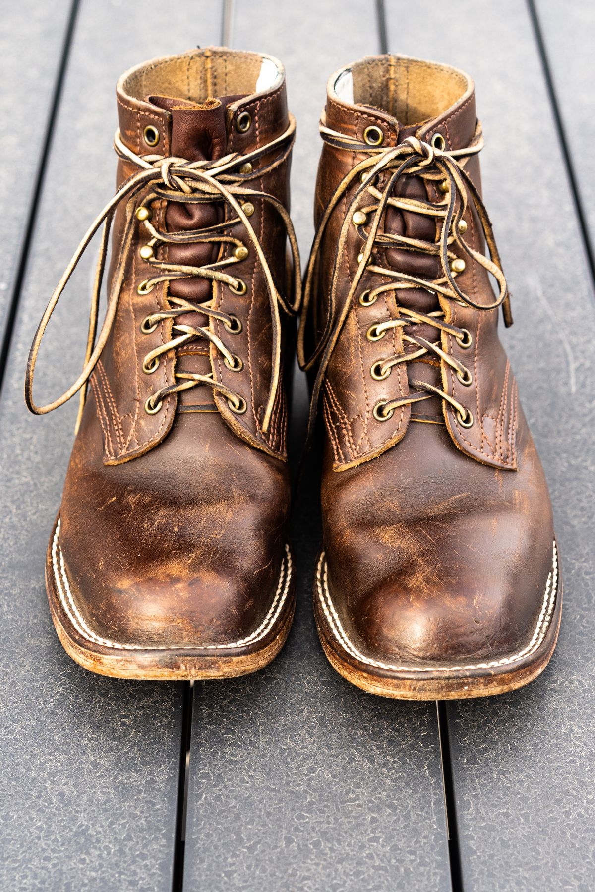 Photo by varnu on January 3, 2023 of the Nicks Robert in Horween Brown Chromexcel.