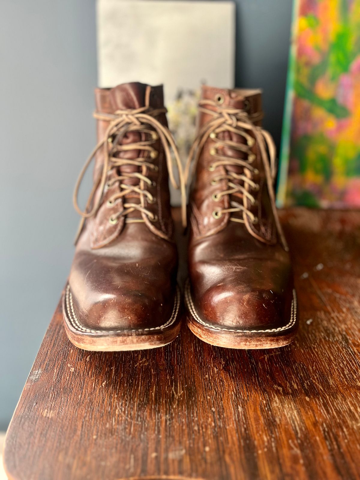 Photo by varnu on January 31, 2023 of the Nicks Robert in Horween Brown Chromexcel.