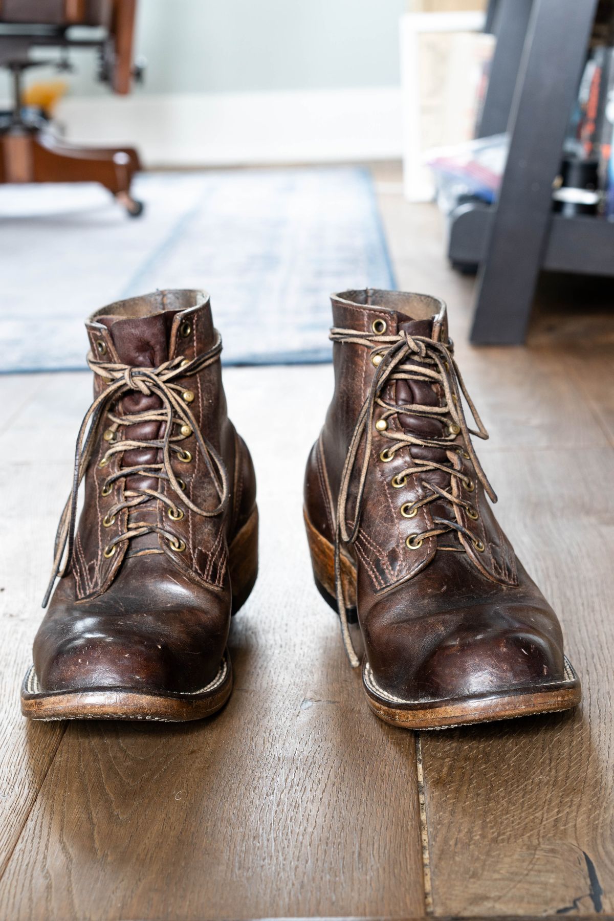 Photo by varnu on April 1, 2023 of the Nicks Robert in Horween Brown Chromexcel.