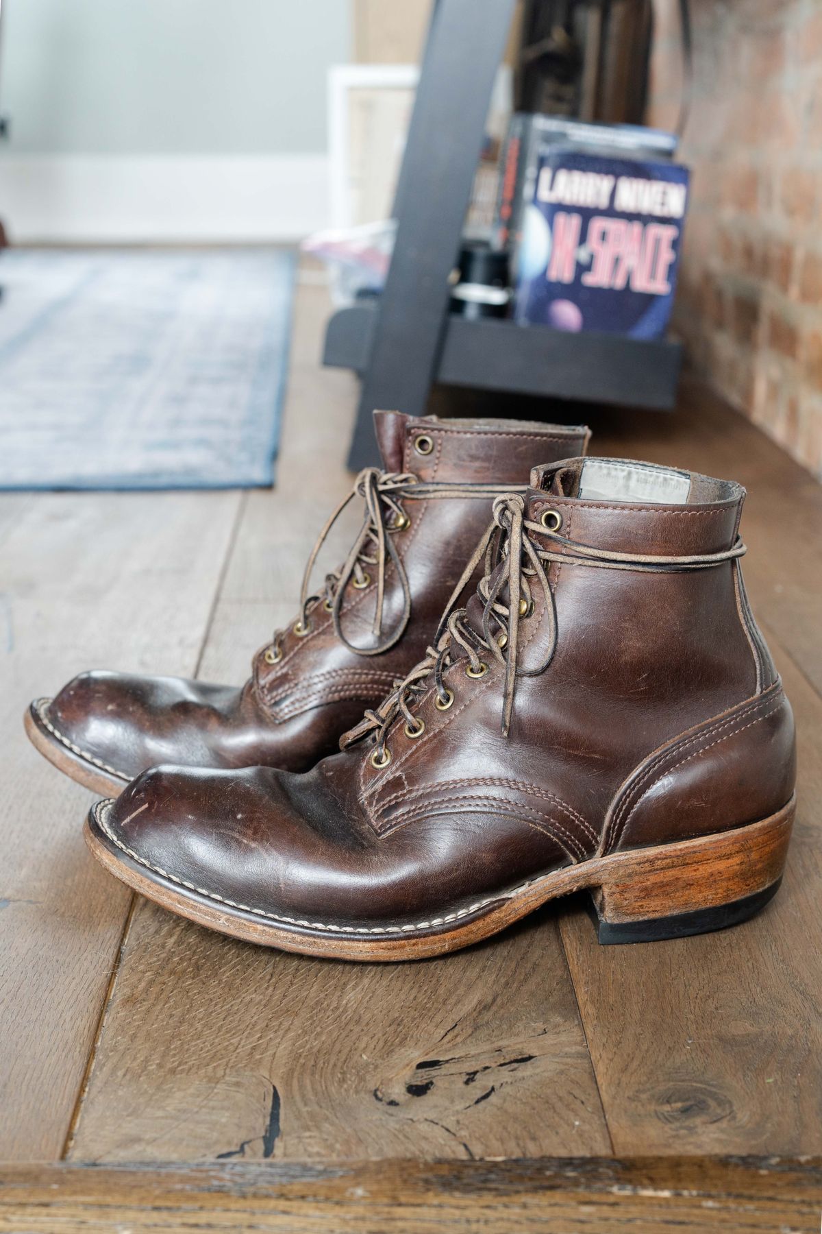 Photo by varnu on April 1, 2023 of the Nicks Robert in Horween Brown Chromexcel.