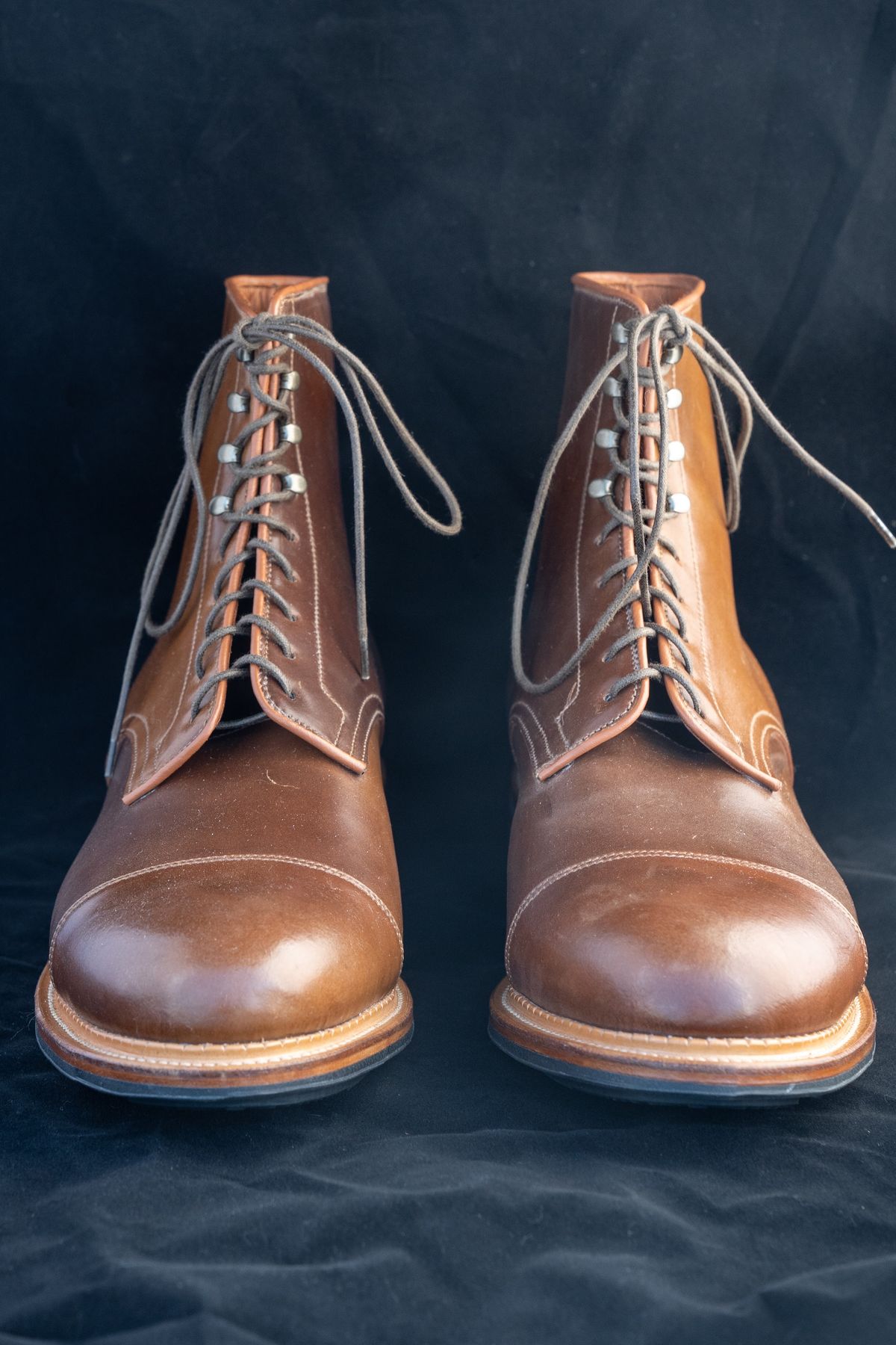 Photo by varnu on October 1, 2022 of the Viberg Halkett in Horween Bourbon Shell Cordovan.