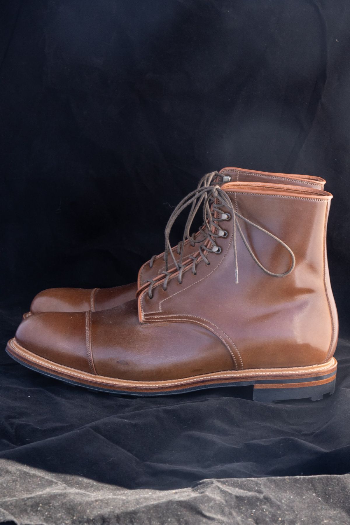 Photo by varnu on October 1, 2022 of the Viberg Halkett in Horween Bourbon Shell Cordovan.