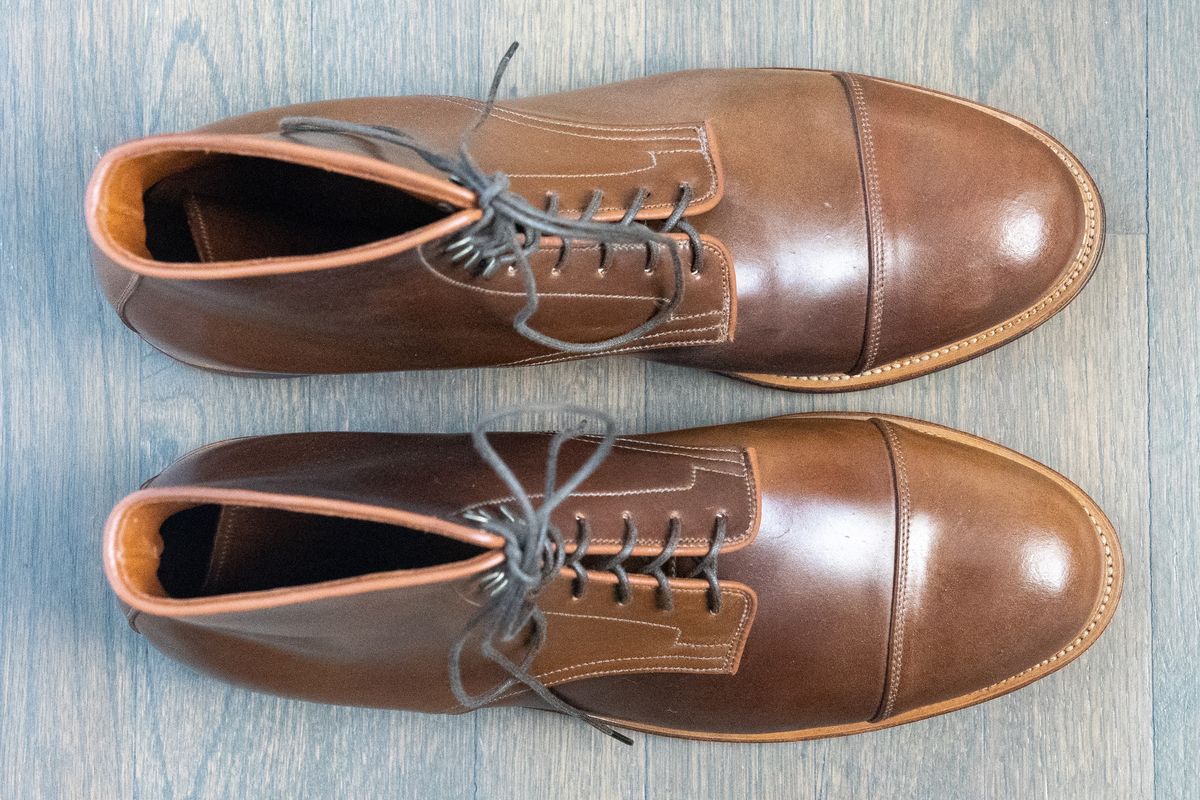 Photo by varnu on October 1, 2022 of the Viberg Halkett in Horween Bourbon Shell Cordovan.