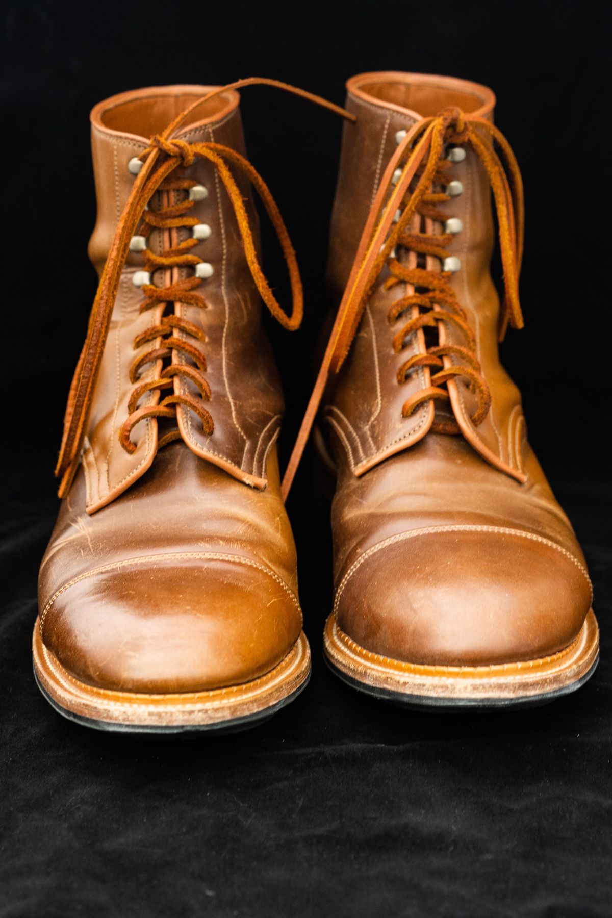 Photo by varnu on November 4, 2022 of the Viberg Halkett in Horween Bourbon Shell Cordovan.
