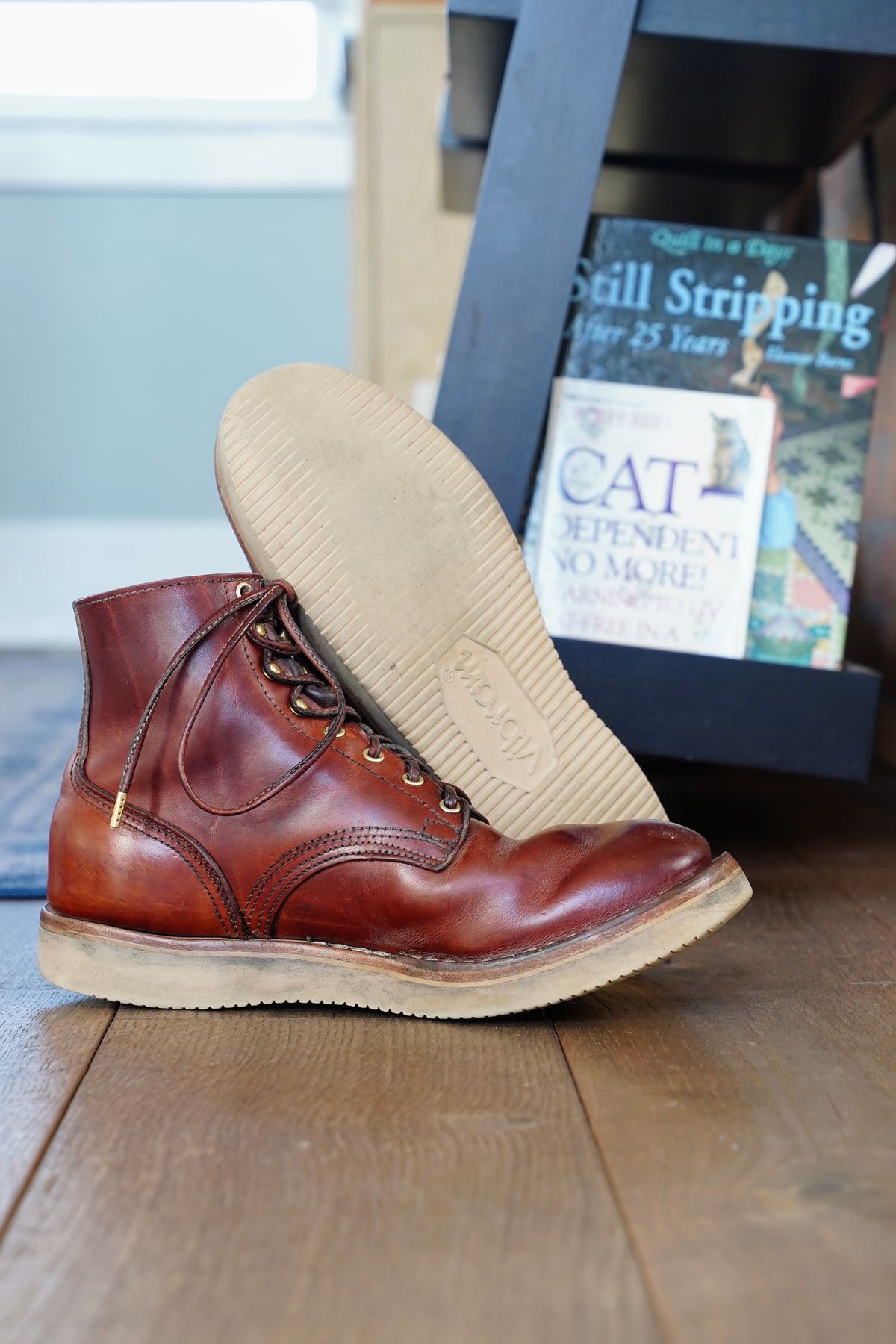 Photo by varnu on January 4, 2024 of the Nicks Free Range in Wickett & Craig Tan Oiled Latigo.