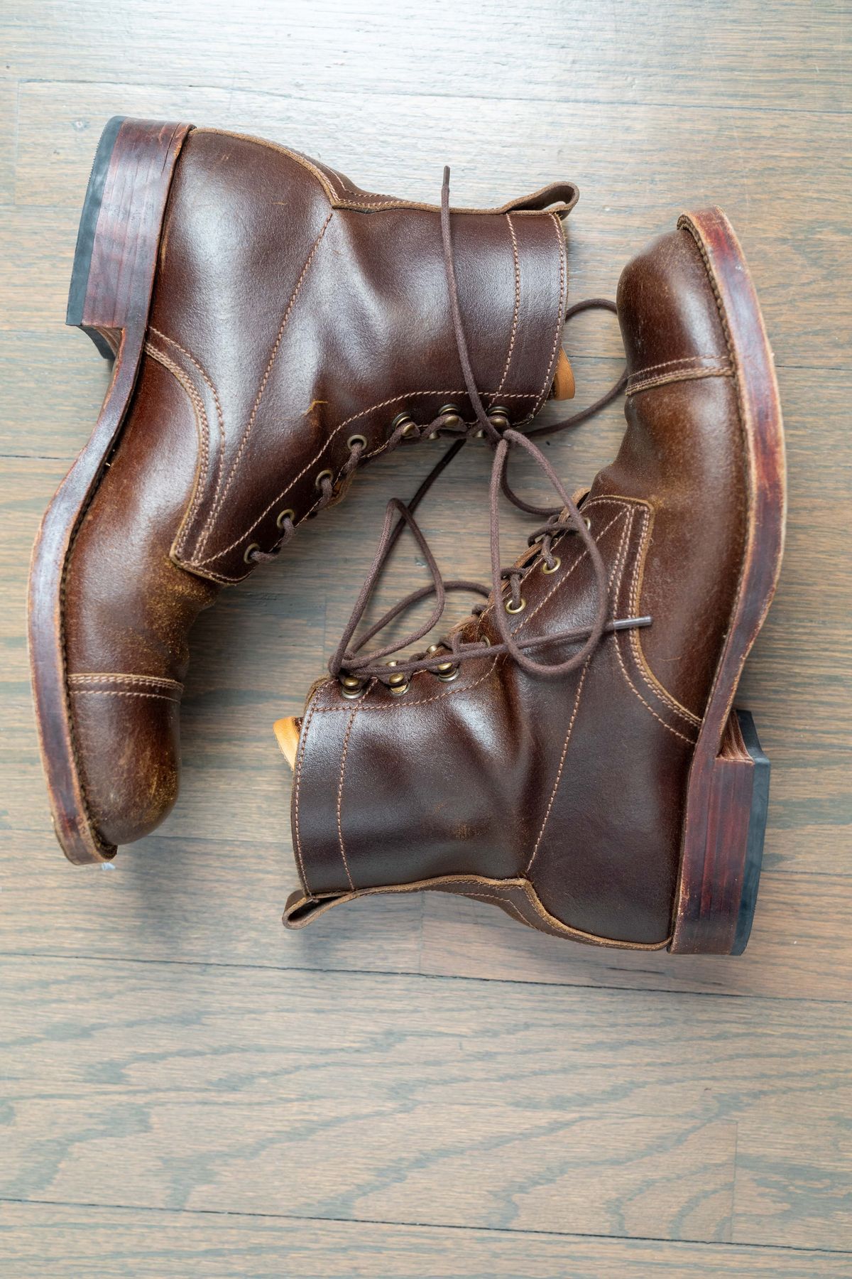 Photo by varnu on November 4, 2025 of the Caswell Boot Company x Fortis in Horween Tan Waxed Flesh.