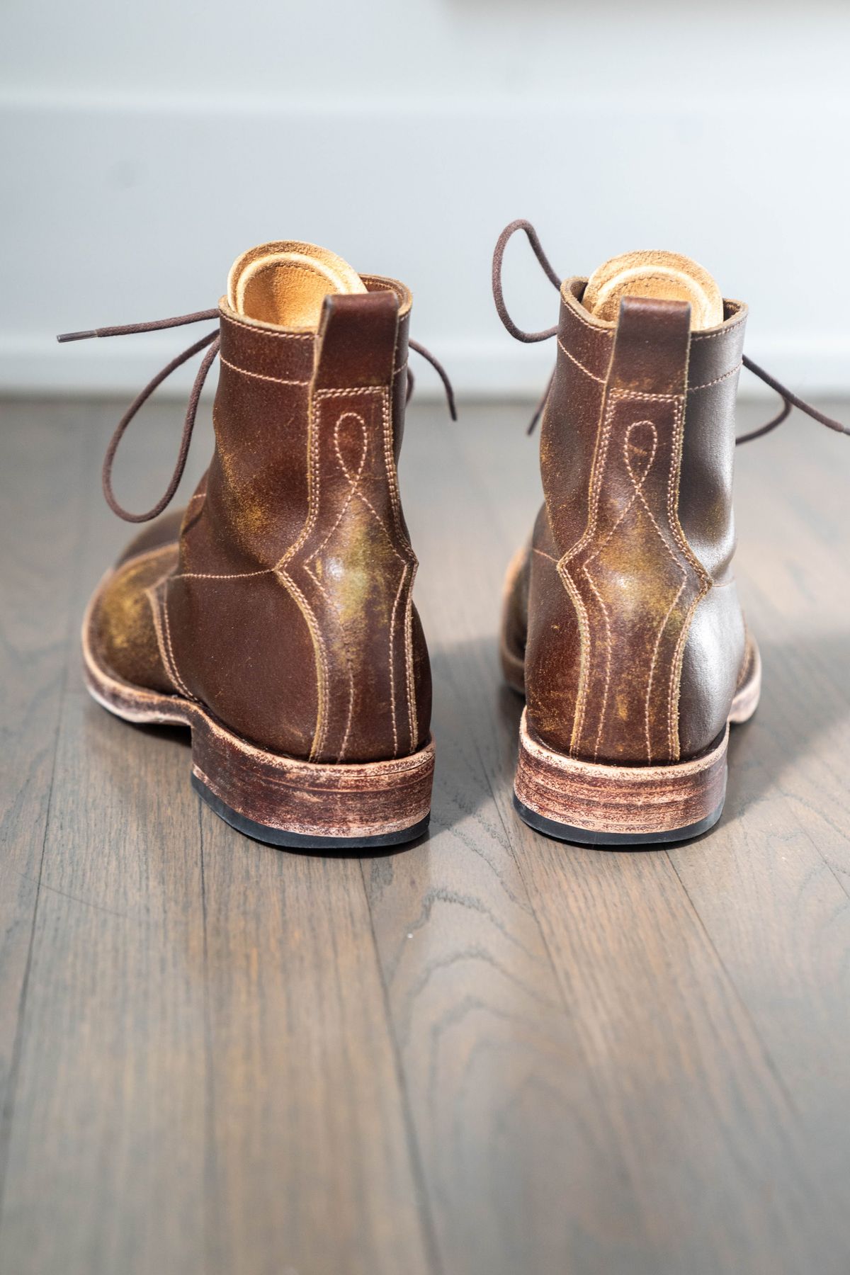 Photo by varnu on January 3, 2026 of the Caswell Boot Company x Fortis in Horween Tan Waxed Flesh.