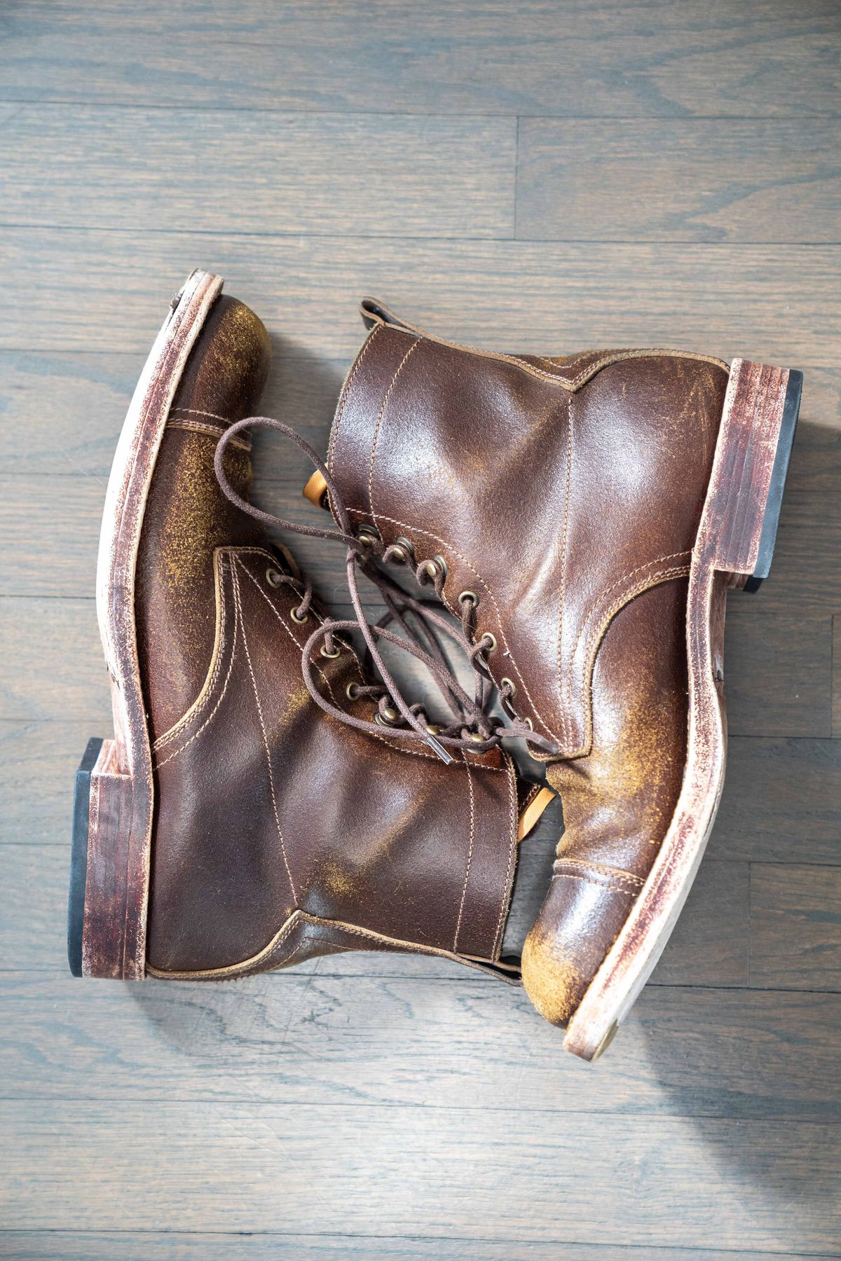 Photo by varnu on January 3, 2026 of the Caswell Boot Company x Fortis in Horween Tan Waxed Flesh.