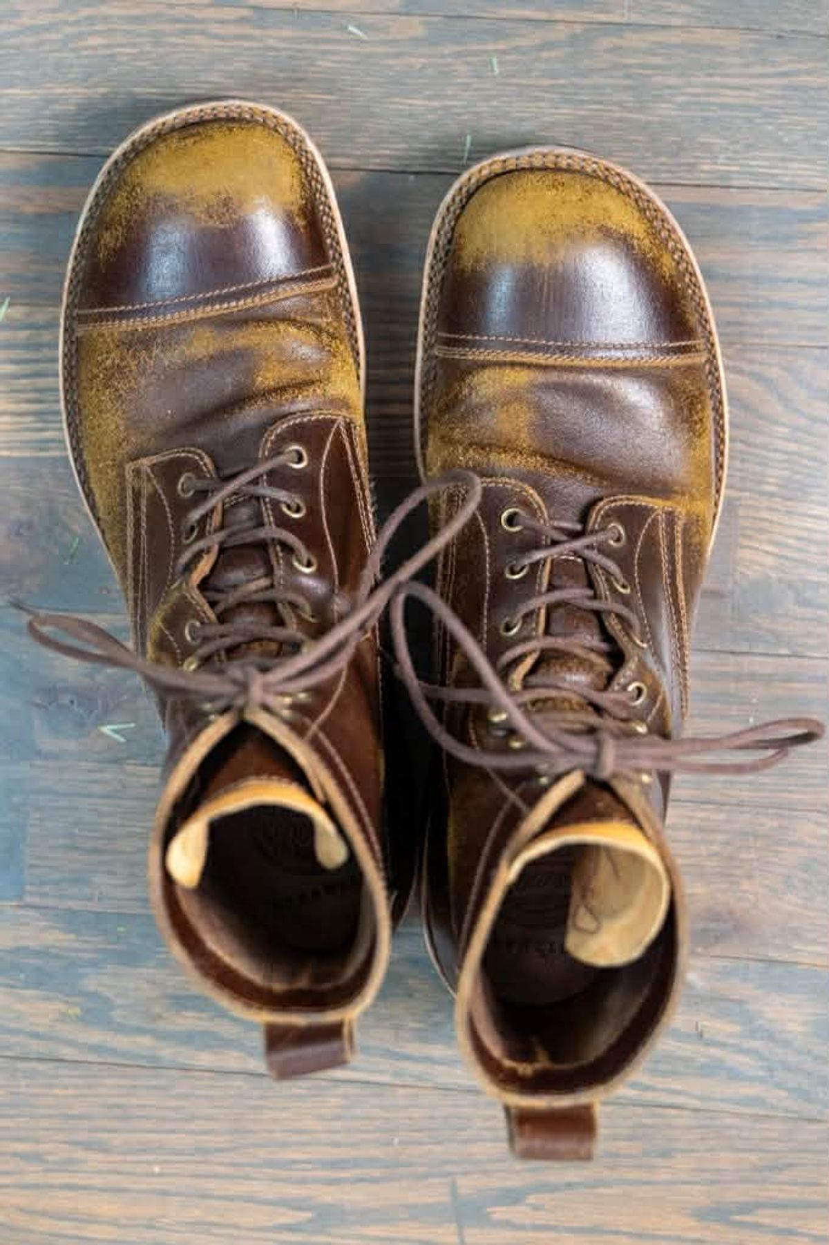 Photo by varnu on February 3, 2026 of the Caswell Boot Company x Fortis in Horween Tan Waxed Flesh.