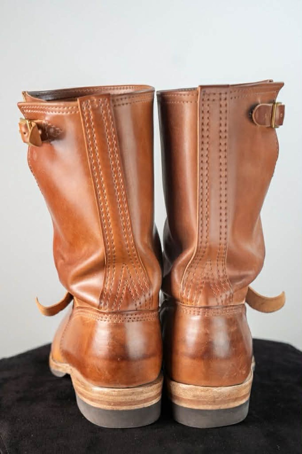 Photo by varnu on February 3, 2026 of the Wesco Mister Lou in Shinki Unglazed Natural Shell Cordovan.