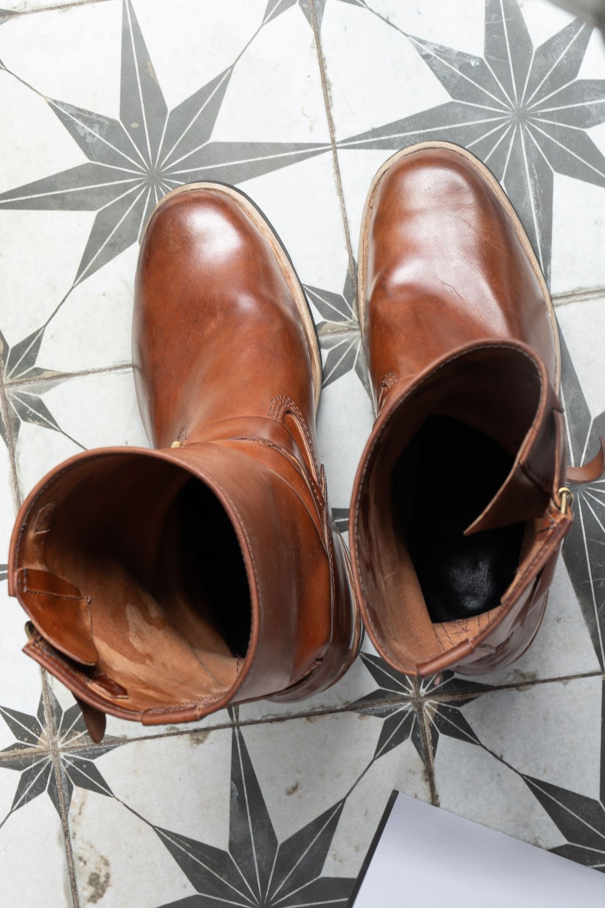 Photo by varnu on April 2, 2026 of the Wesco Mister Lou in Shinki Unglazed Natural Shell Cordovan.