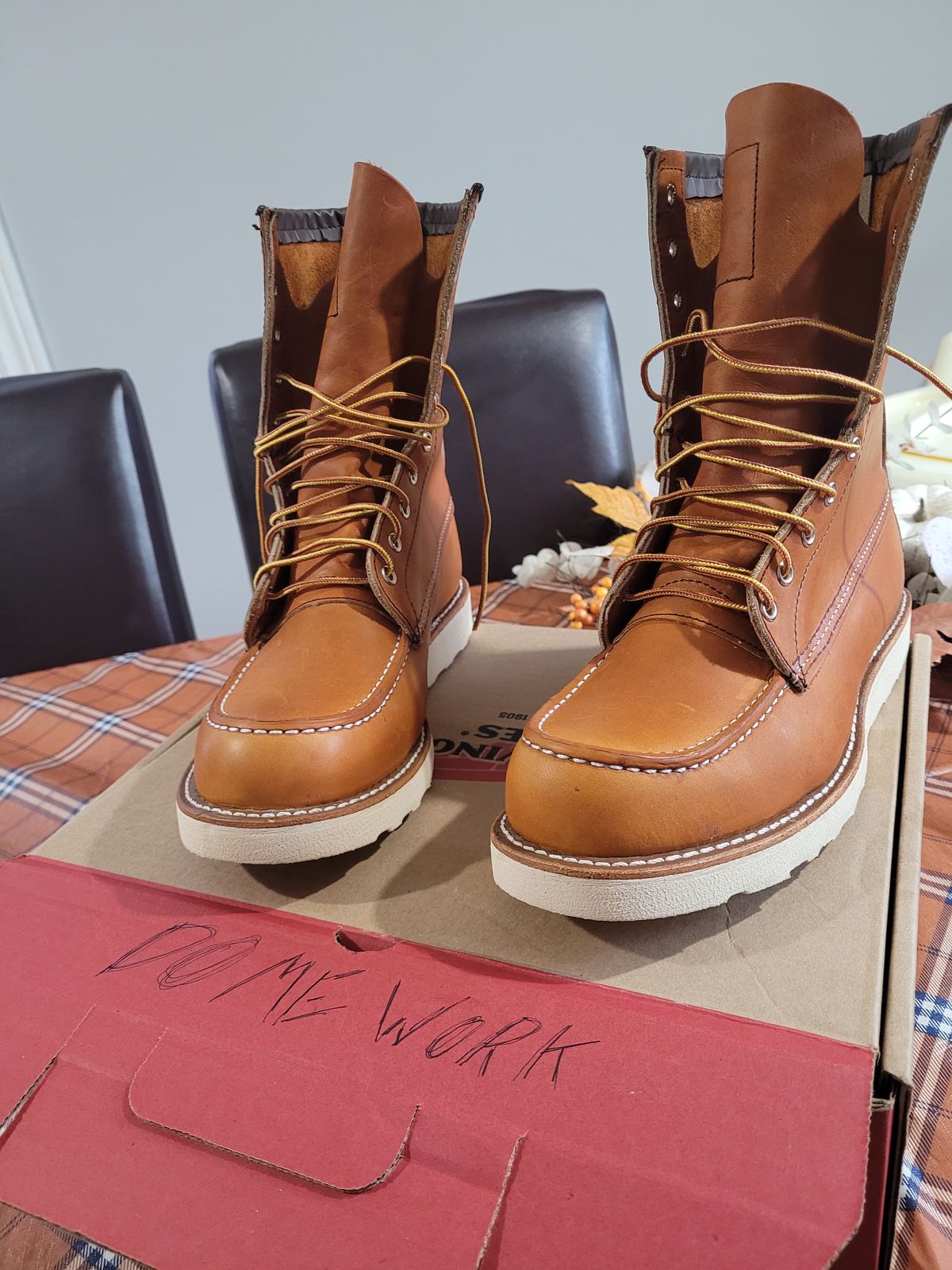 Photo by hicksmat on October 1, 2022 of the Red Wing 8-Inch Classic Moc in S.B. Foot Oro Legacy.