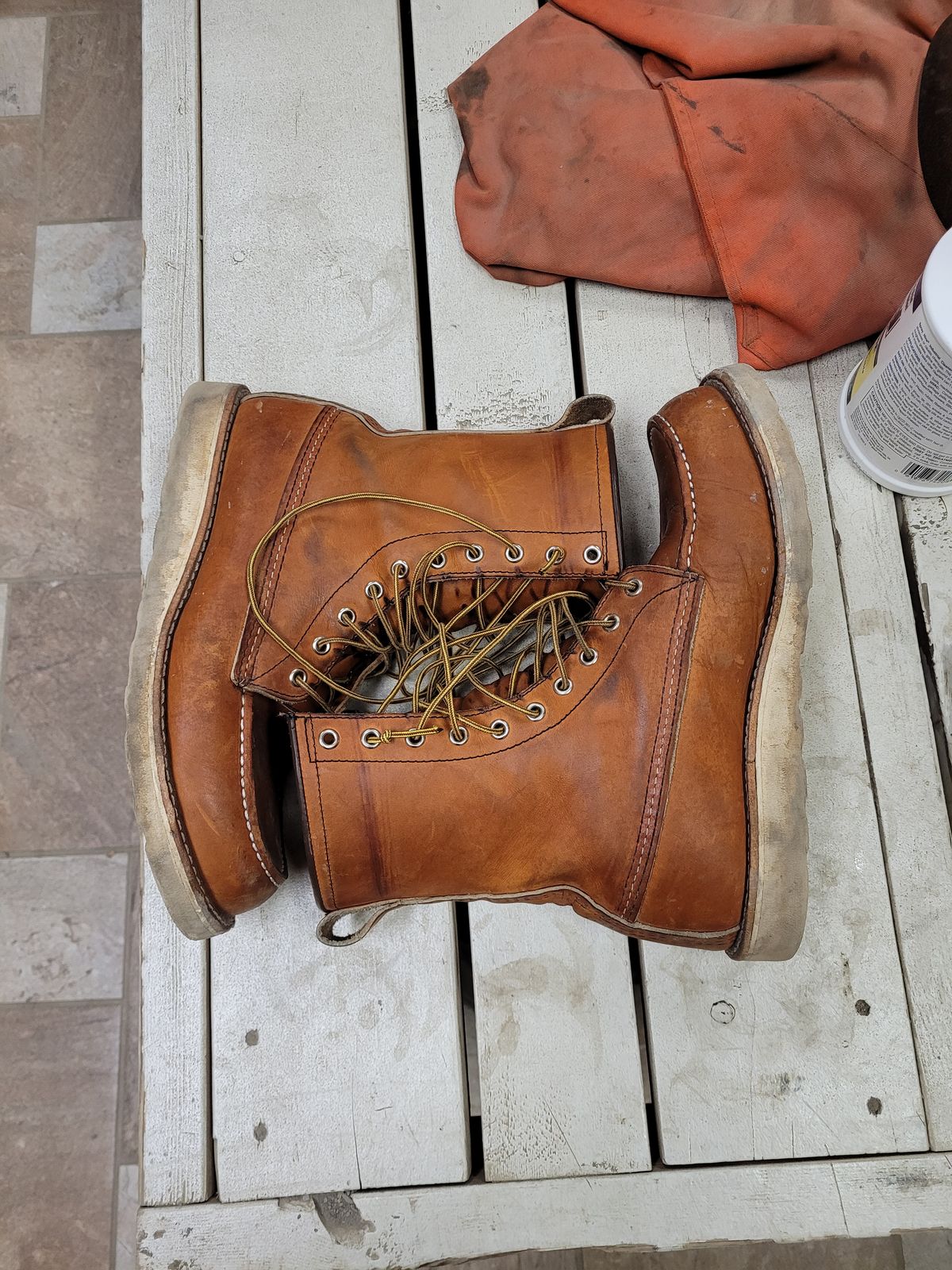 Photo by hicksmat on December 5, 2022 of the Red Wing 8-Inch Classic Moc in S.B. Foot Oro Legacy.
