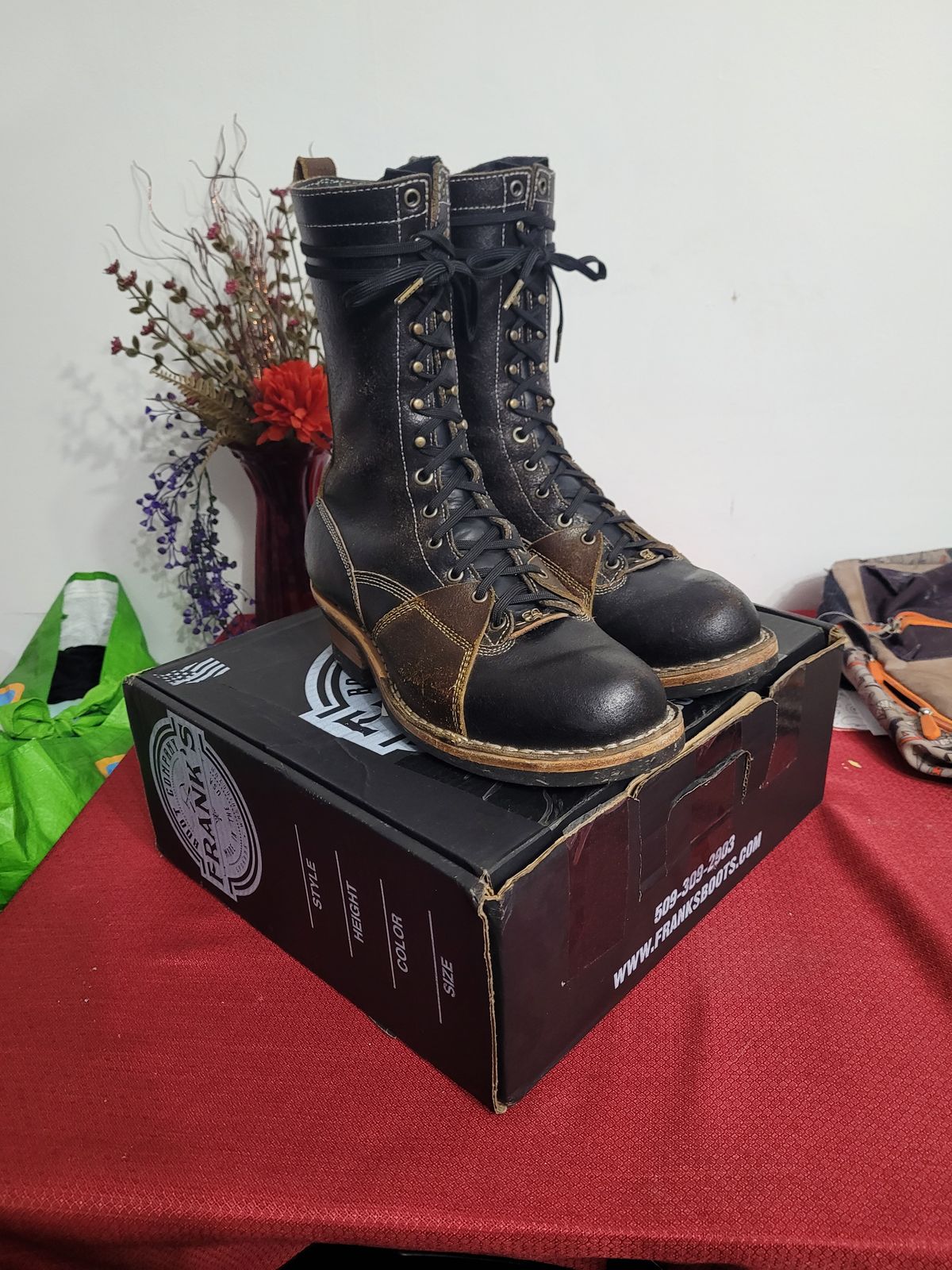 Photo by Schmittworks on November 4, 2024 of the Frank's Boots Lace-To-Toe in Horween Black Waxed Flesh & Horween Cinnamon Waxed Flesh.