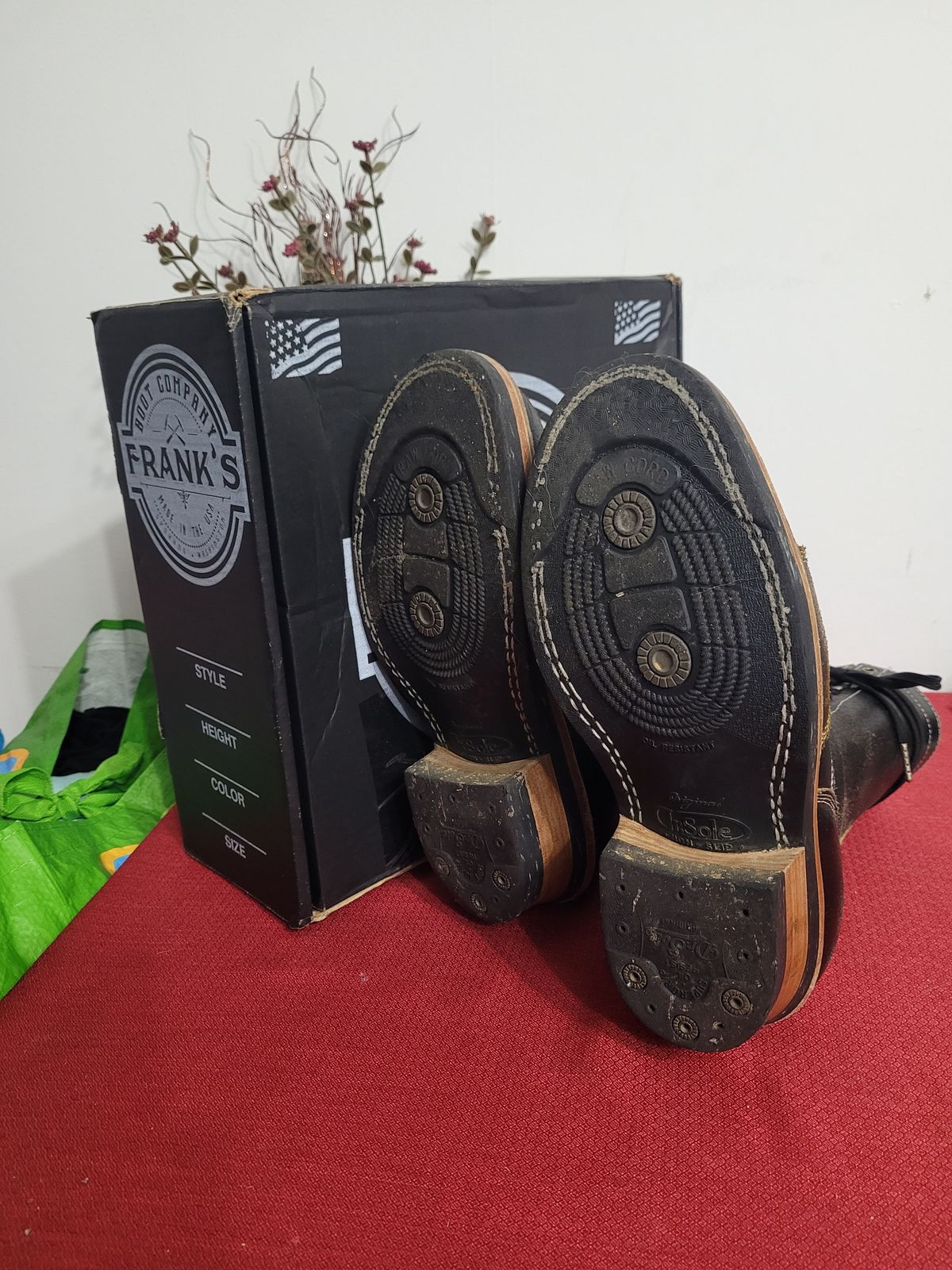 Photo by Schmittworks on November 4, 2024 of the Frank's Boots Lace-To-Toe in Horween Black Waxed Flesh & Horween Cinnamon Waxed Flesh.