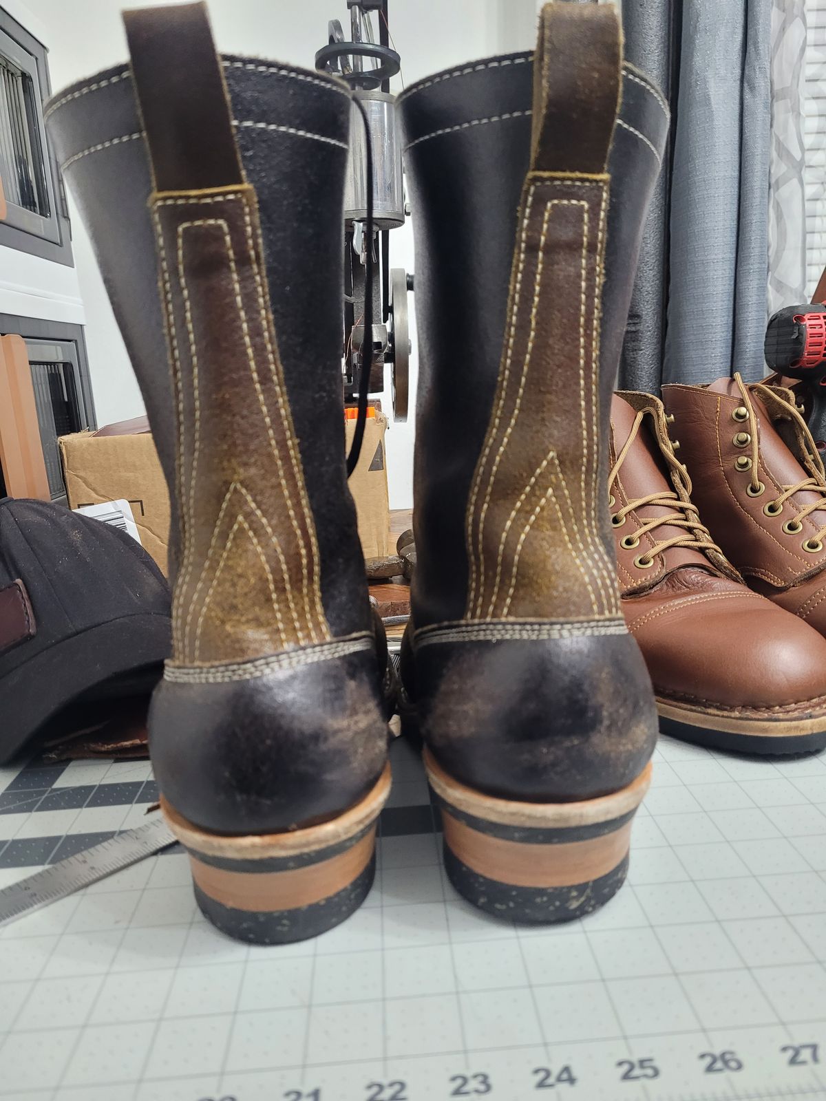 Photo by Schmittworks on November 19, 2024 of the Frank's Boots Lace-To-Toe in Horween Black Waxed Flesh & Horween Cinnamon Waxed Flesh.