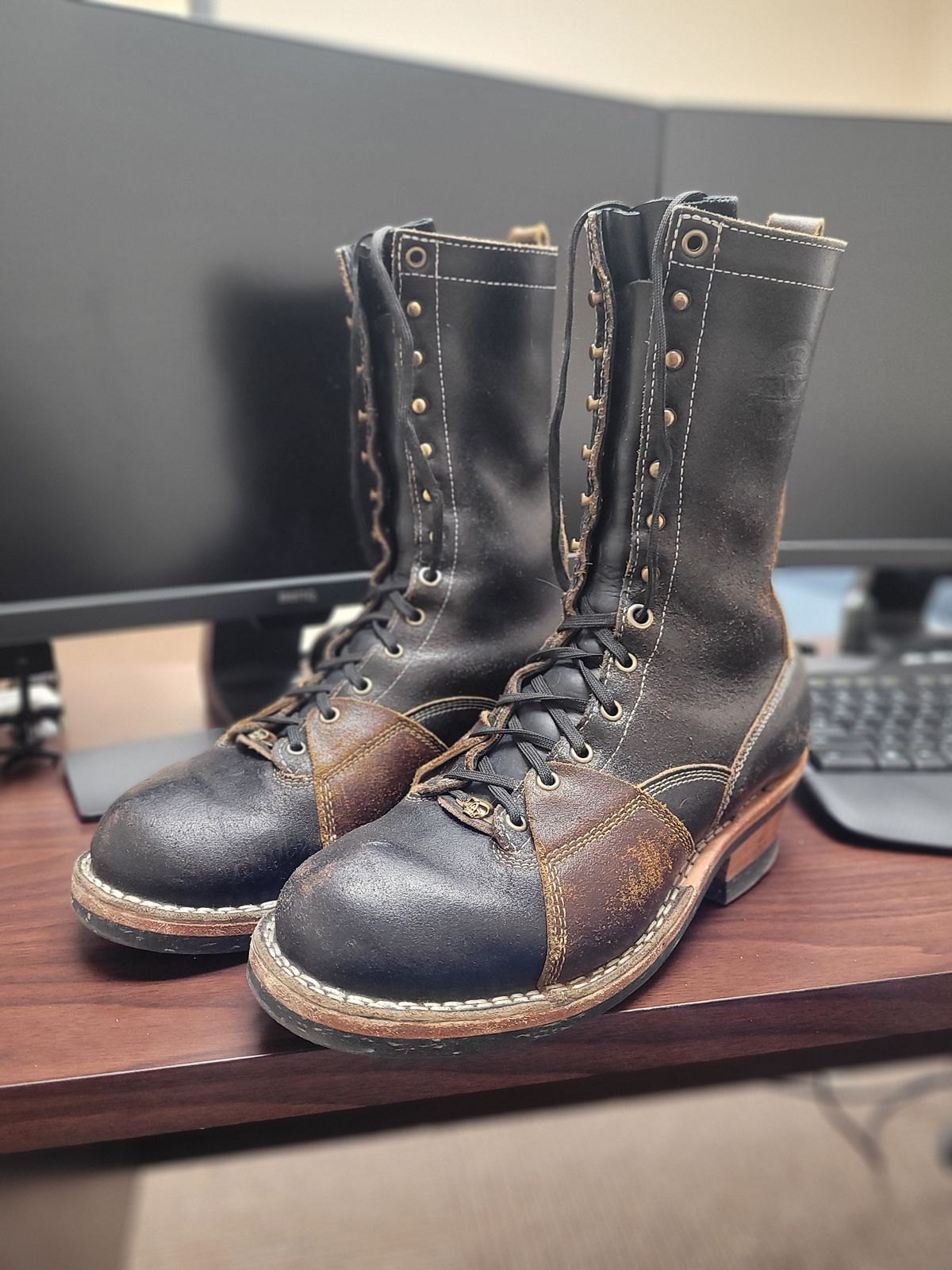 Photo by Schmittworks on December 6, 2024 of the Frank's Boots Lace-To-Toe in Horween Black Waxed Flesh & Horween Cinnamon Waxed Flesh.