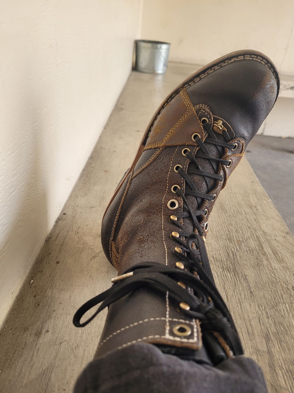 Photo by Schmittworks on March 4, 2025 of the Frank's Boots Lace-To-Toe in Horween Black Waxed Flesh & Horween Cinnamon Waxed Flesh.