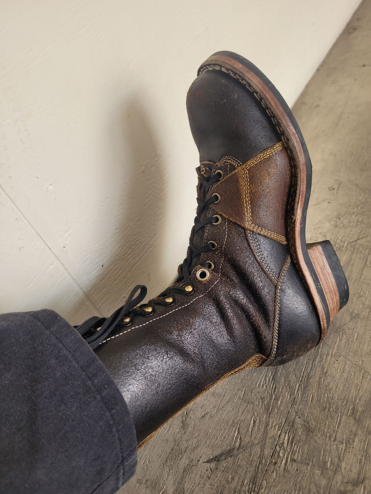Photo by Schmittworks on March 4, 2025 of the Frank's Boots Lace-To-Toe in Horween Black Waxed Flesh & Horween Cinnamon Waxed Flesh.
