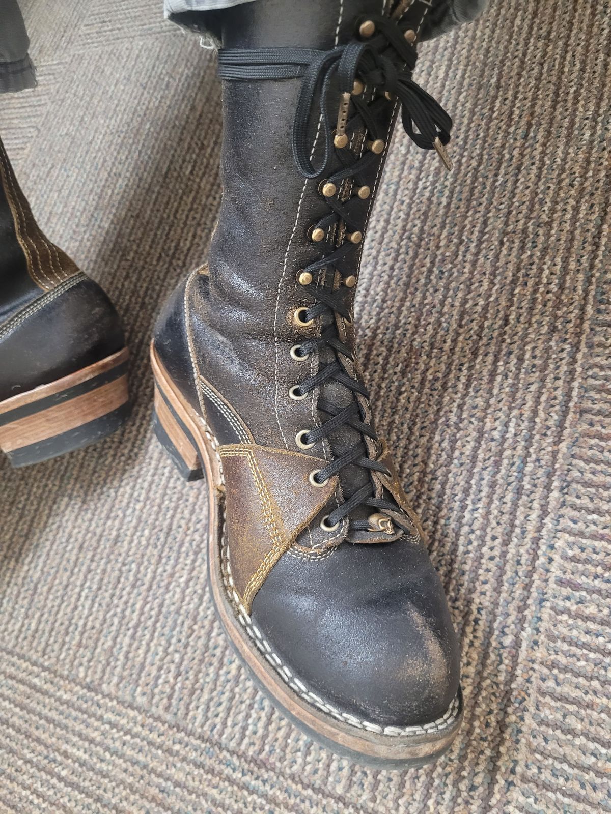 Photo by Schmittworks on March 24, 2025 of the Frank's Boots Lace-To-Toe in Horween Black Waxed Flesh & Horween Cinnamon Waxed Flesh.