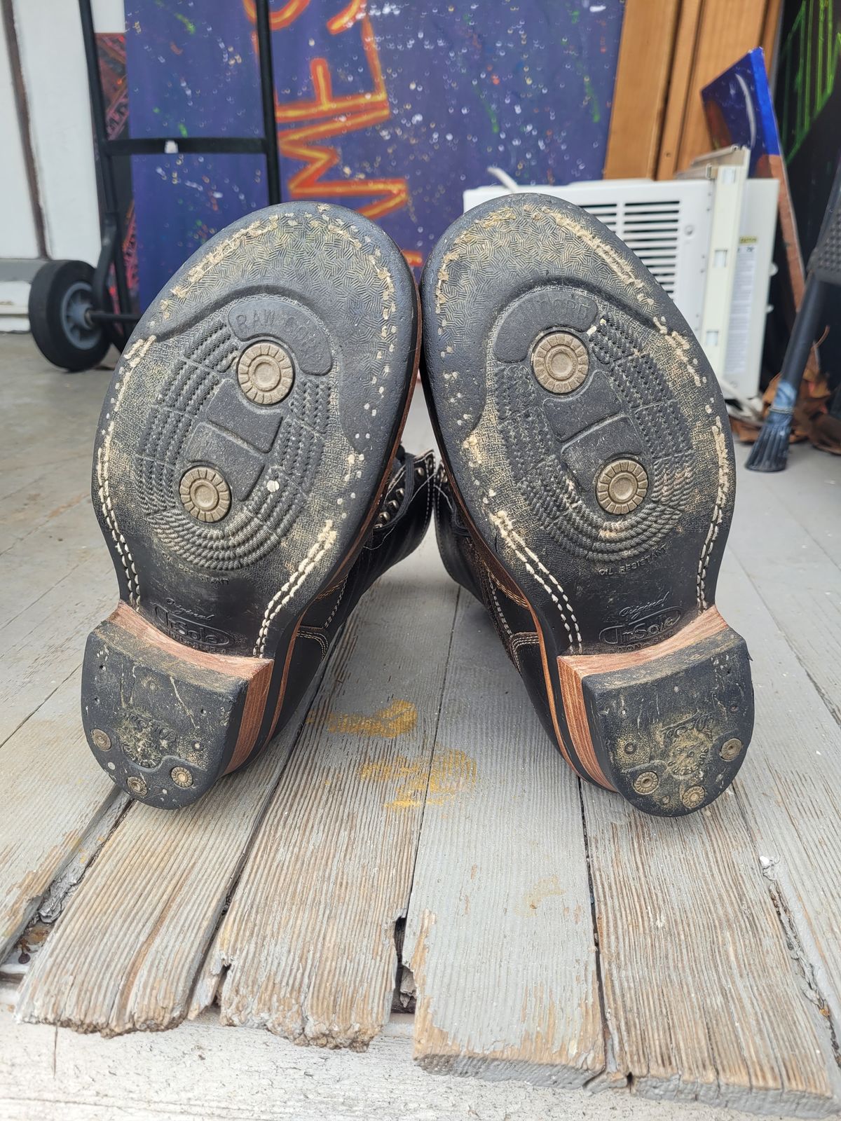 Photo by Schmittworks on March 30, 2025 of the Frank's Boots Lace-To-Toe in Horween Black Waxed Flesh & Horween Cinnamon Waxed Flesh.