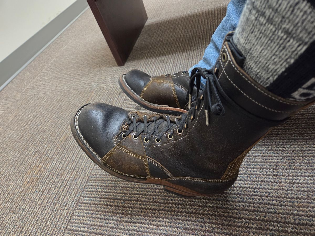 Photo by Schmittworks on July 30, 2025 of the Frank's Boots Lace-To-Toe in Horween Black Waxed Flesh & Horween Cinnamon Waxed Flesh.