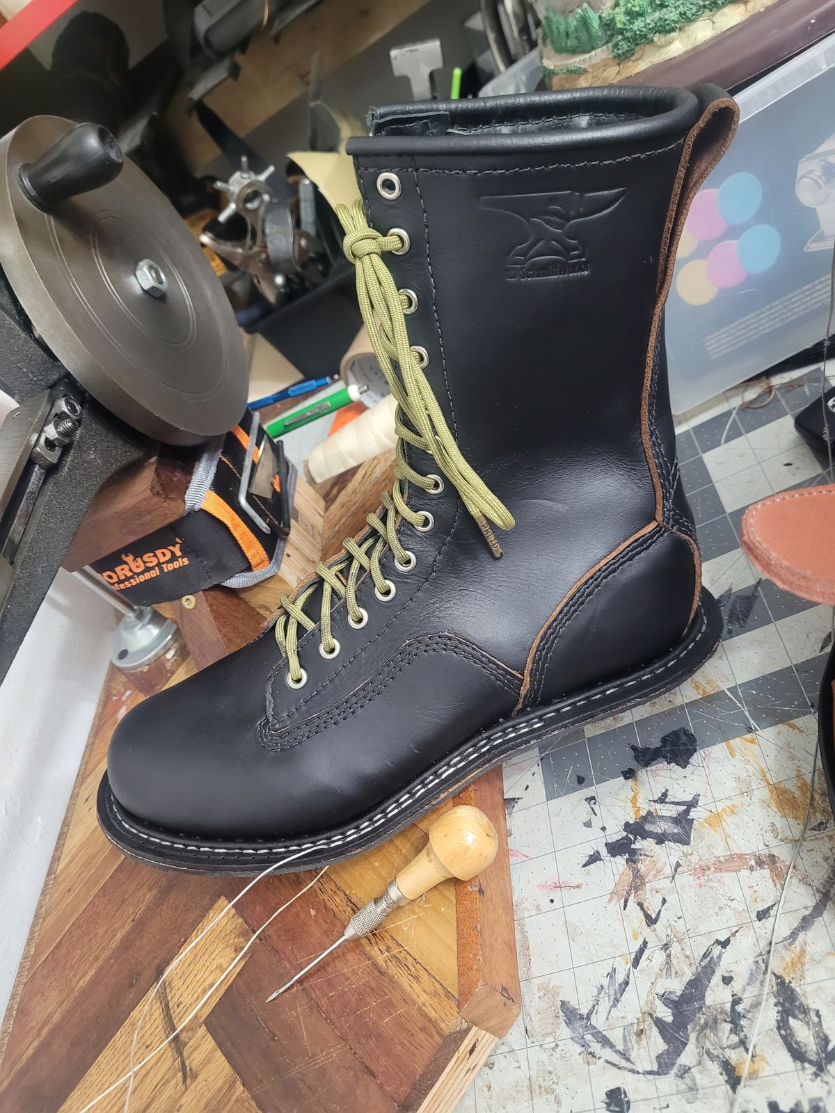 Photo by Schmittworks on June 15, 2025 of the Schmittworks Sw919 in Canyon Black By Sb Foot.