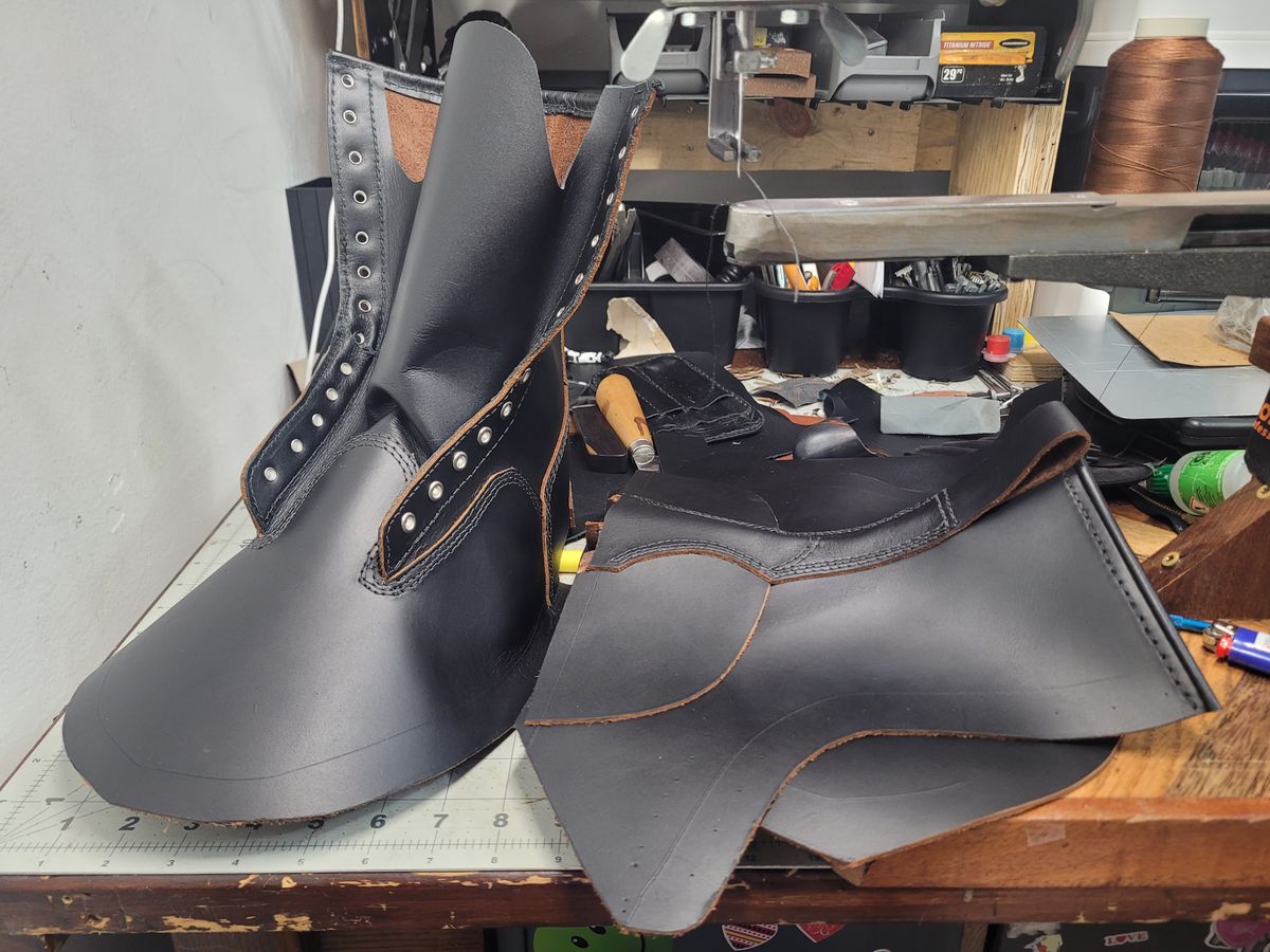 Photo by Schmittworks on May 18, 2025 of the Schmittworks Sw919 in Canyon Black By Sb Foot.