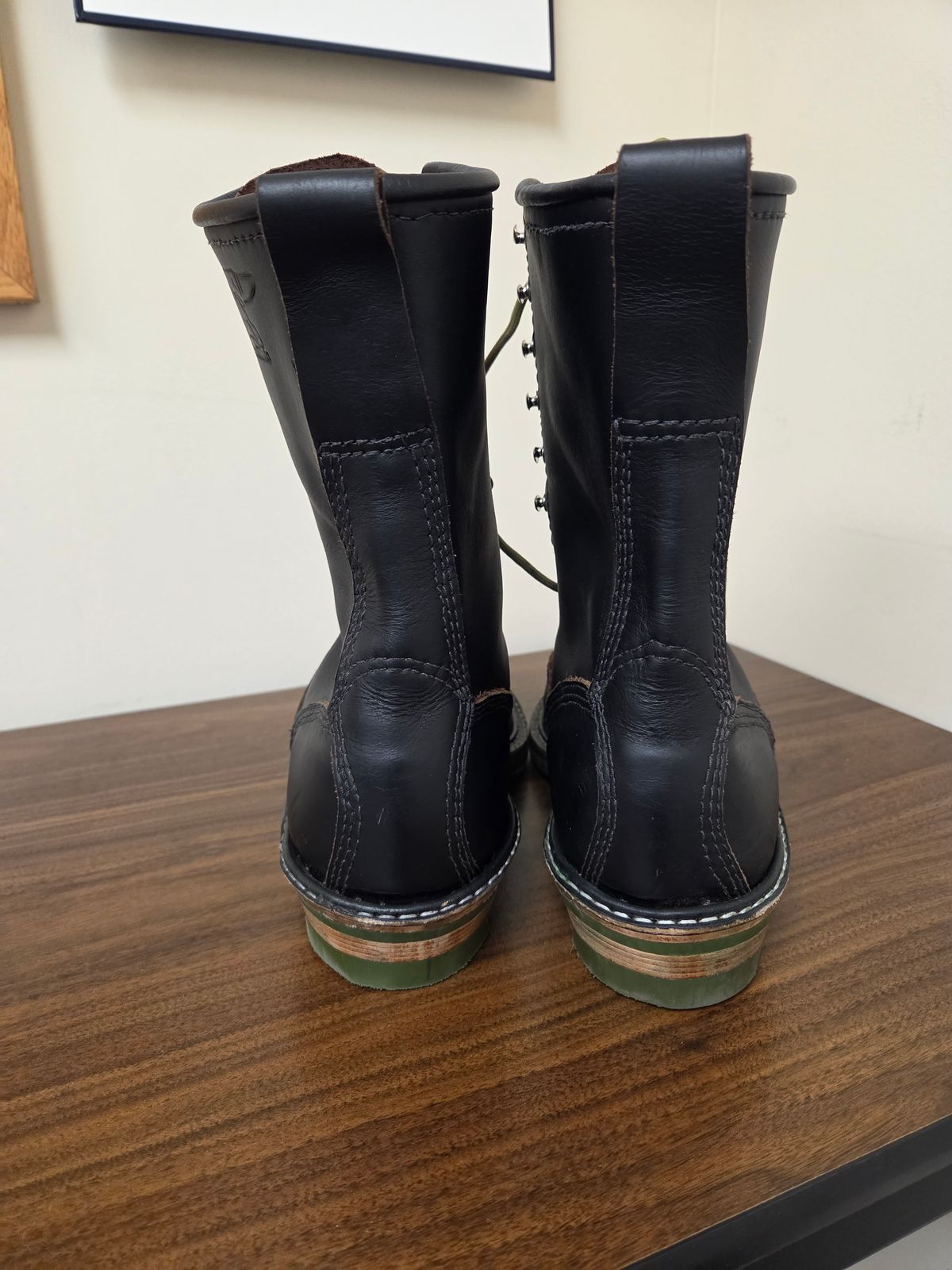 Photo by Schmittworks on October 1, 2025 of the Schmittworks Sw919 in Canyon Black By Sb Foot.