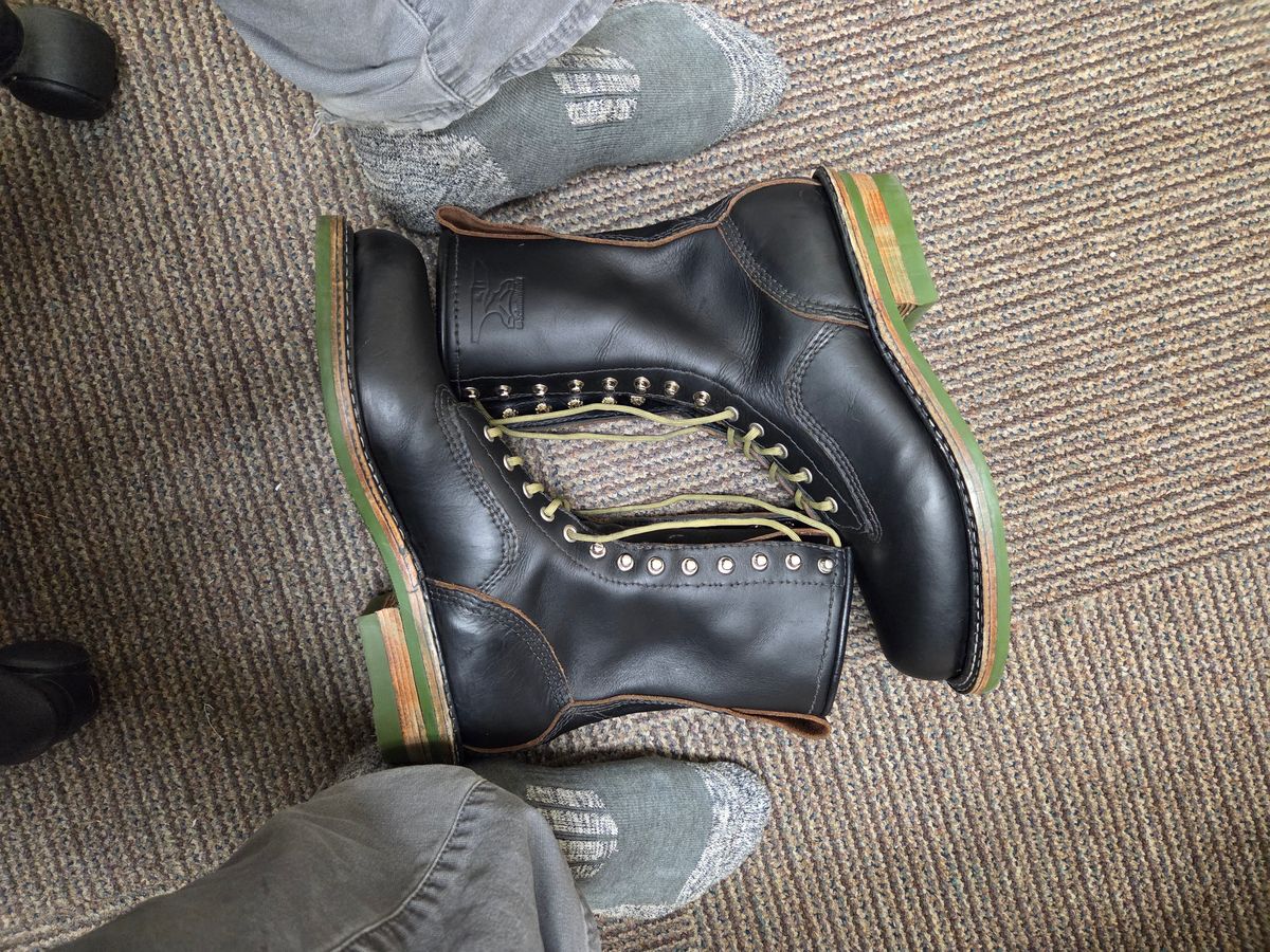 Photo by Schmittworks on October 1, 2025 of the Schmittworks Sw919 in Canyon Black By Sb Foot.