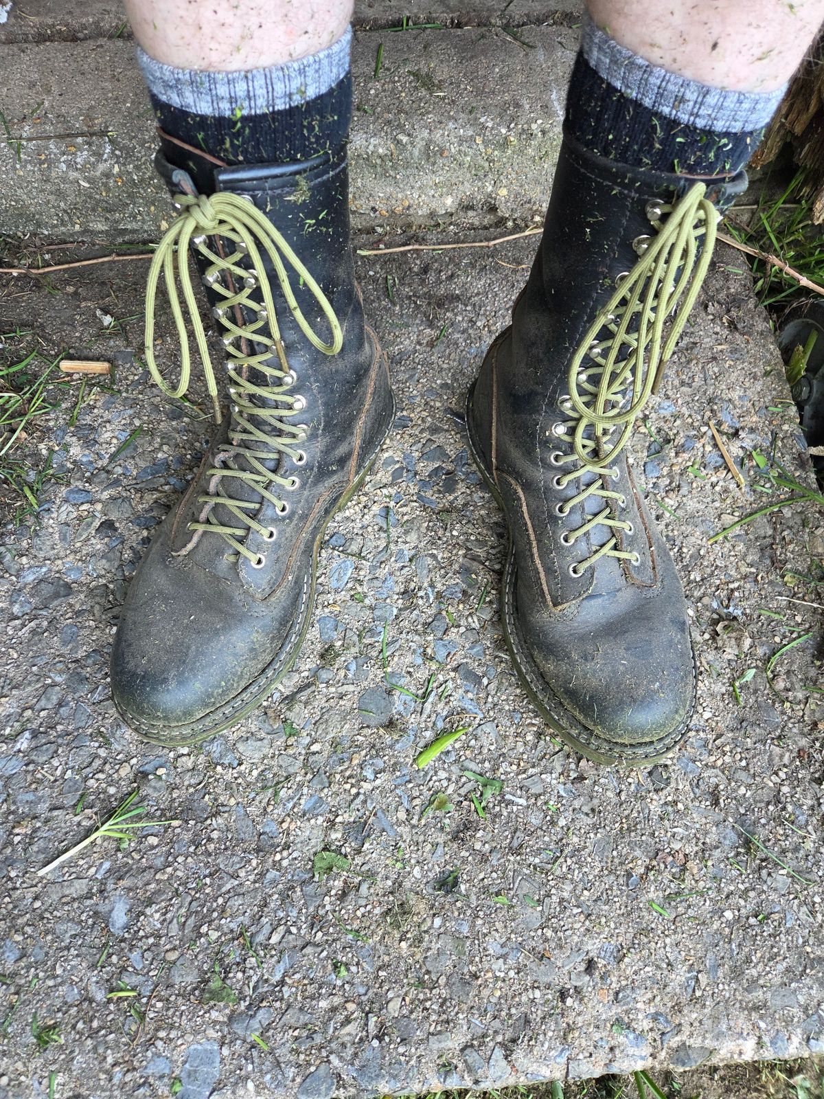 Photo by Schmittworks on October 5, 2025 of the Schmittworks Sw919 in Canyon Black By Sb Foot.