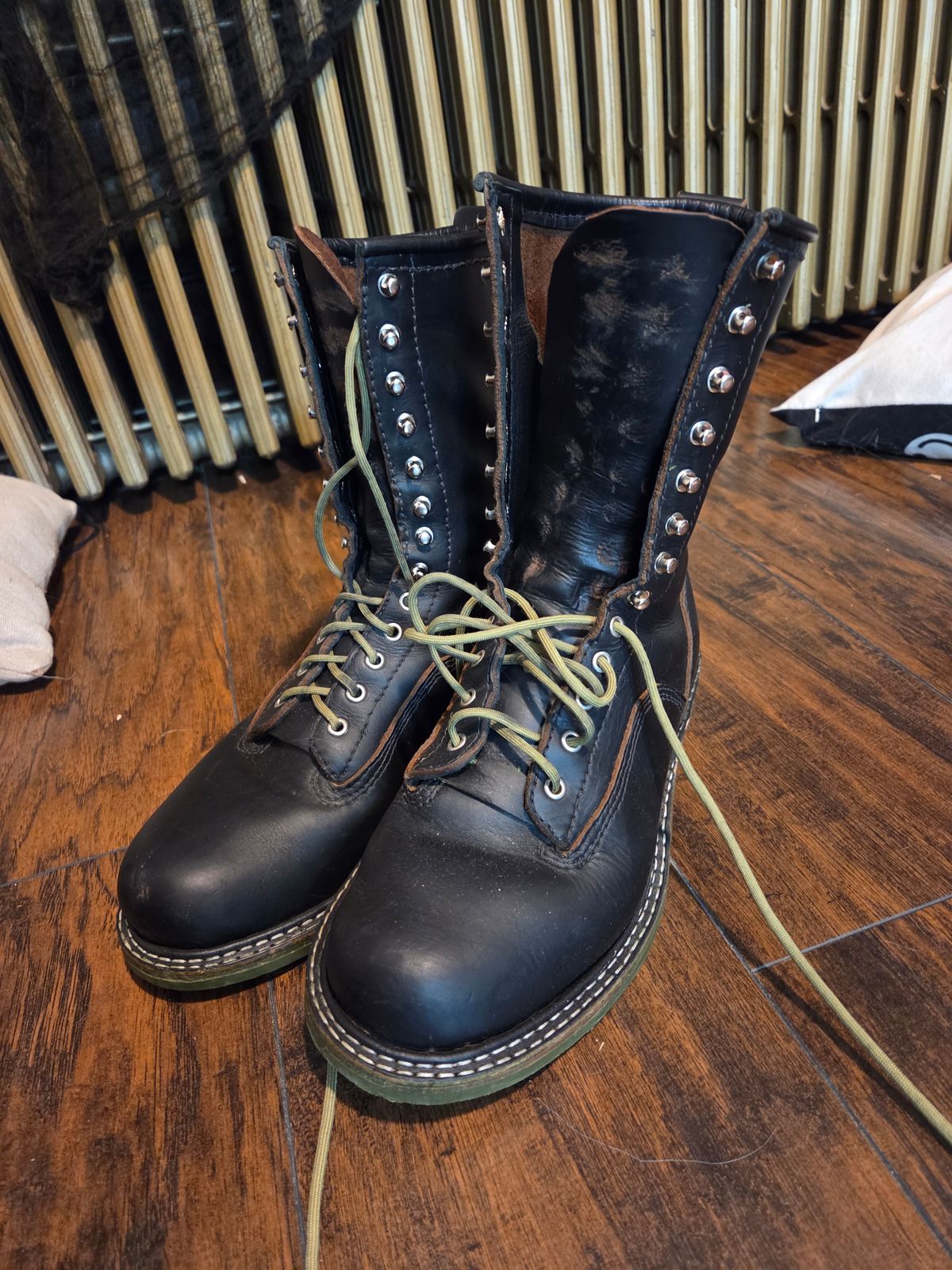 Photo by Schmittworks on October 6, 2025 of the Schmittworks Sw919 in Canyon Black By Sb Foot.