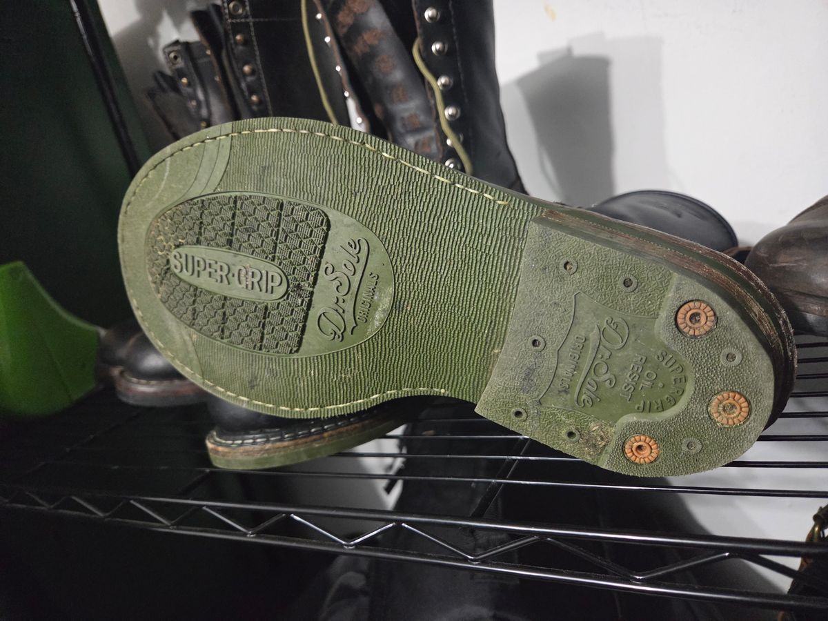 Photo by Schmittworks on October 9, 2025 of the Schmittworks Sw919 in Canyon Black By Sb Foot.